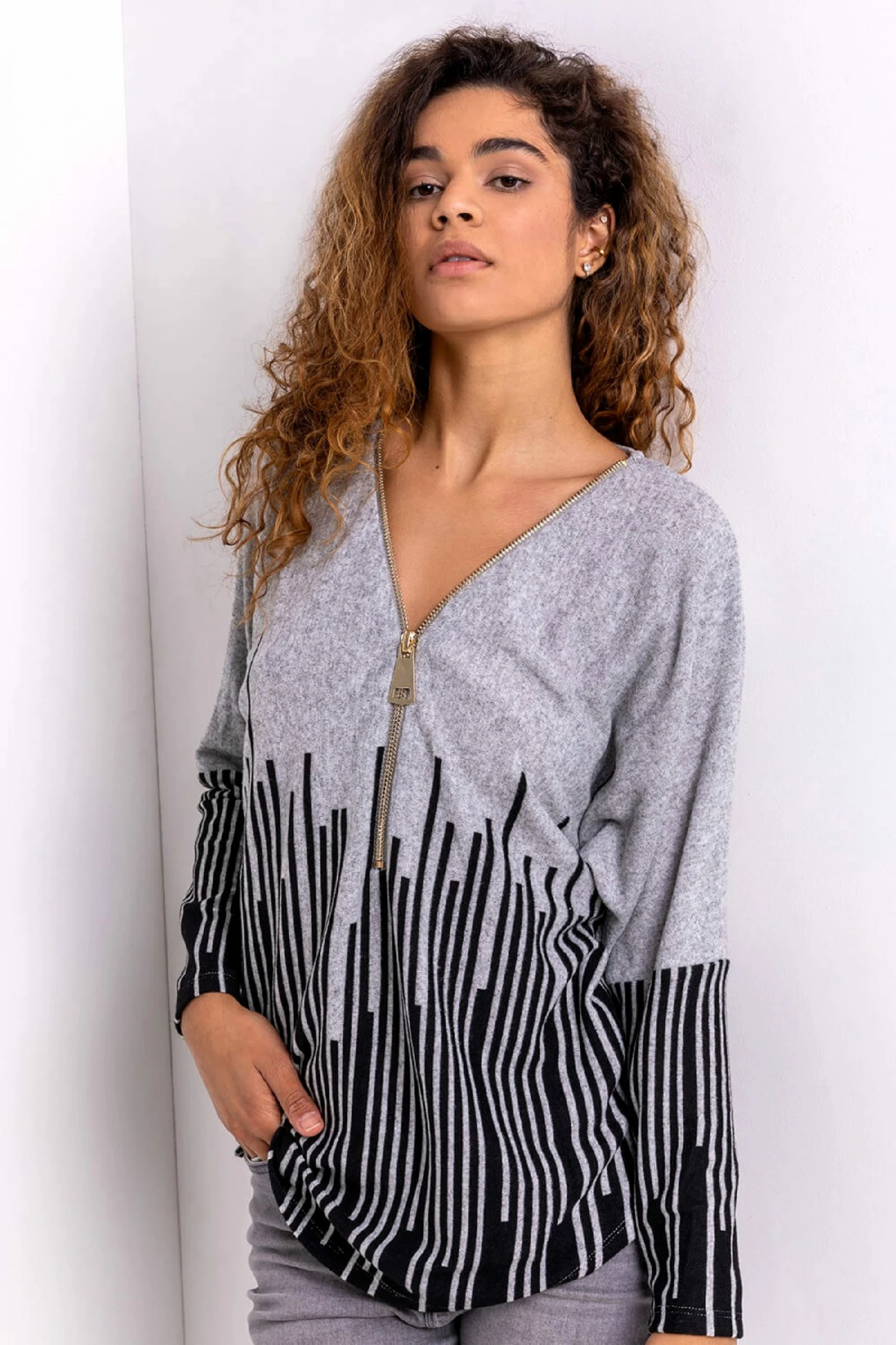 Roman Grey Line Border Print Zip Detail Top 6 Roman Grey Line Border Print Zip Detail Top - Image 4