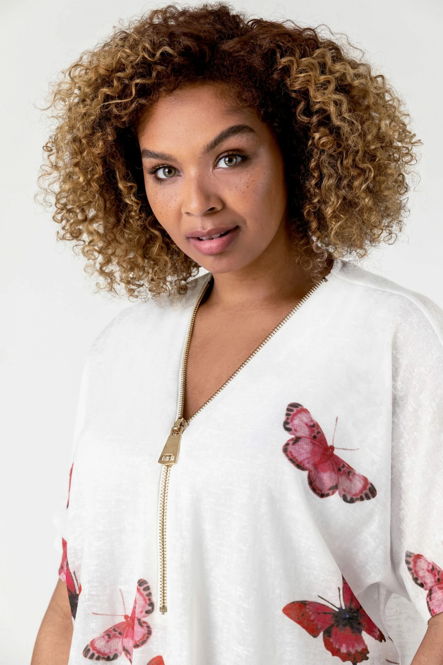 Roman White Curve Butterfly Print Zip Front T-Shirt 6 Roman White Curve Butterfly Print Zip Front T-Shirt - Image 4