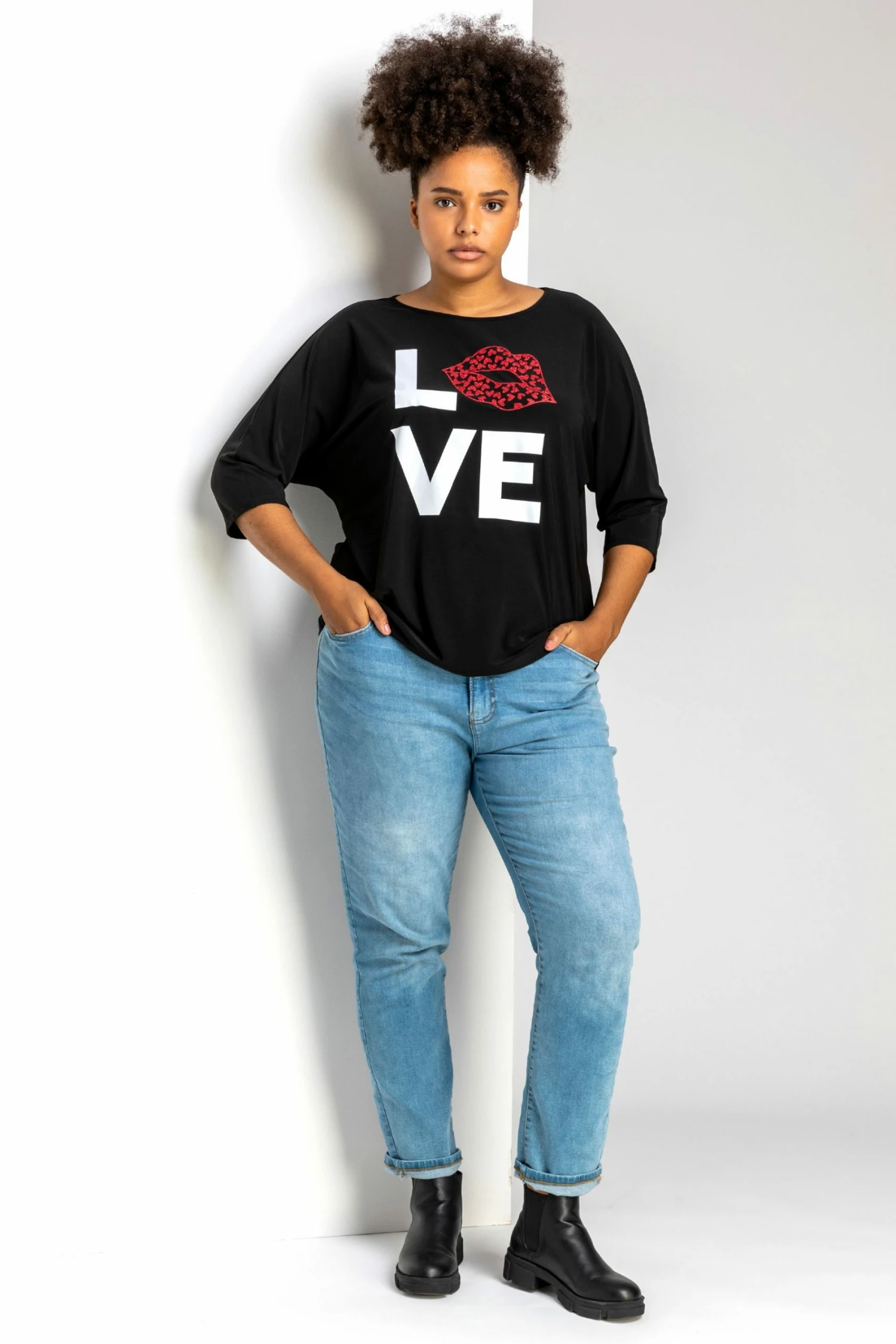 Roman Black Curve Love Print Jersey T-Shirt 5 Roman Black Curve Love Print Jersey T-Shirt - Image 3
