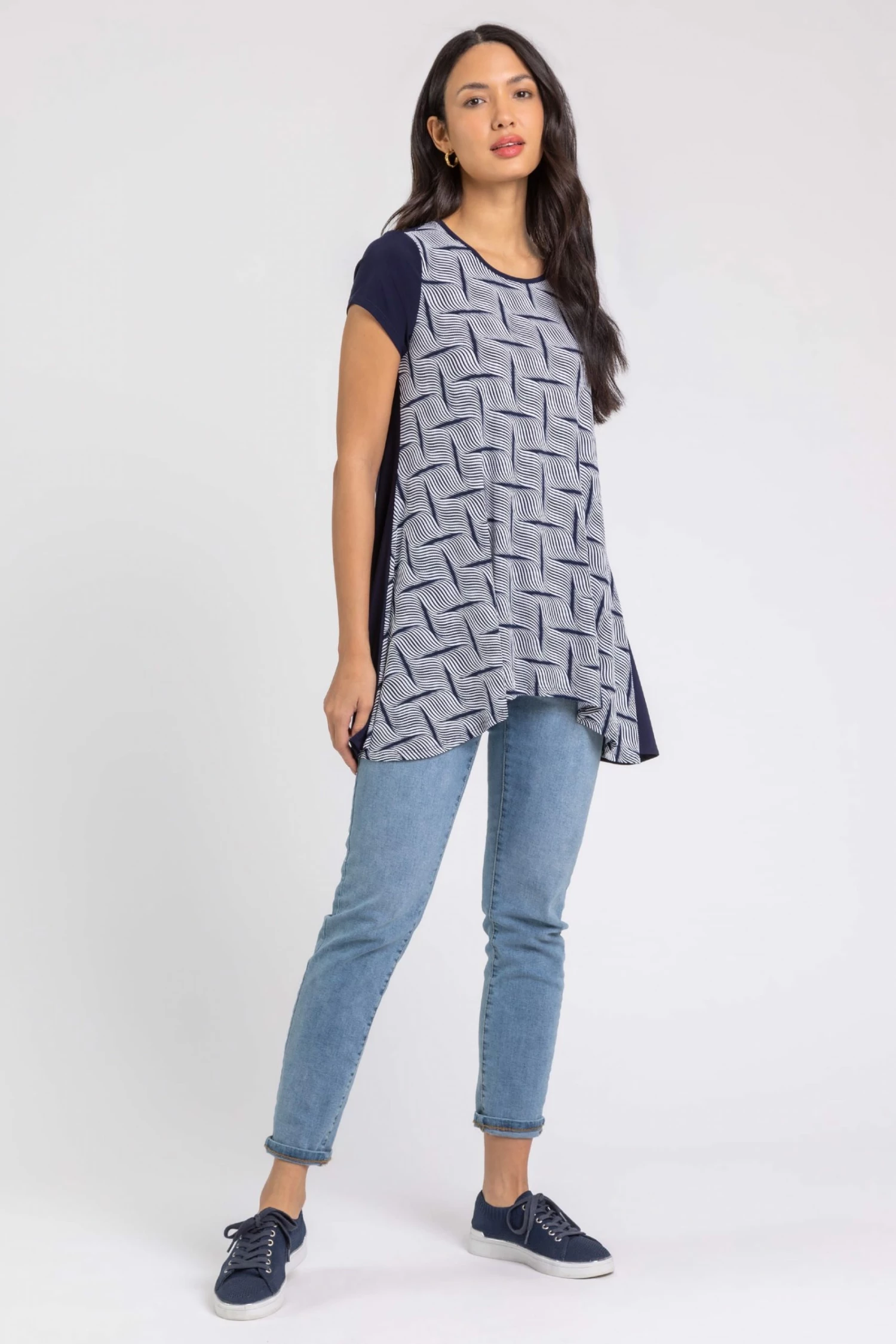 Roman Navy Geo Abstract Print Hanky Hem Top 5 Roman Navy Geo Abstract Print Hanky Hem Top - Image 3