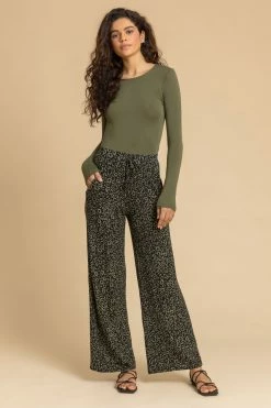 Roman Green Animal Print Wide Leg Jersey Trousers 9 Roman Green Animal Print Wide Leg Jersey Trousers -Roman Sales Shop unnamed file 10397