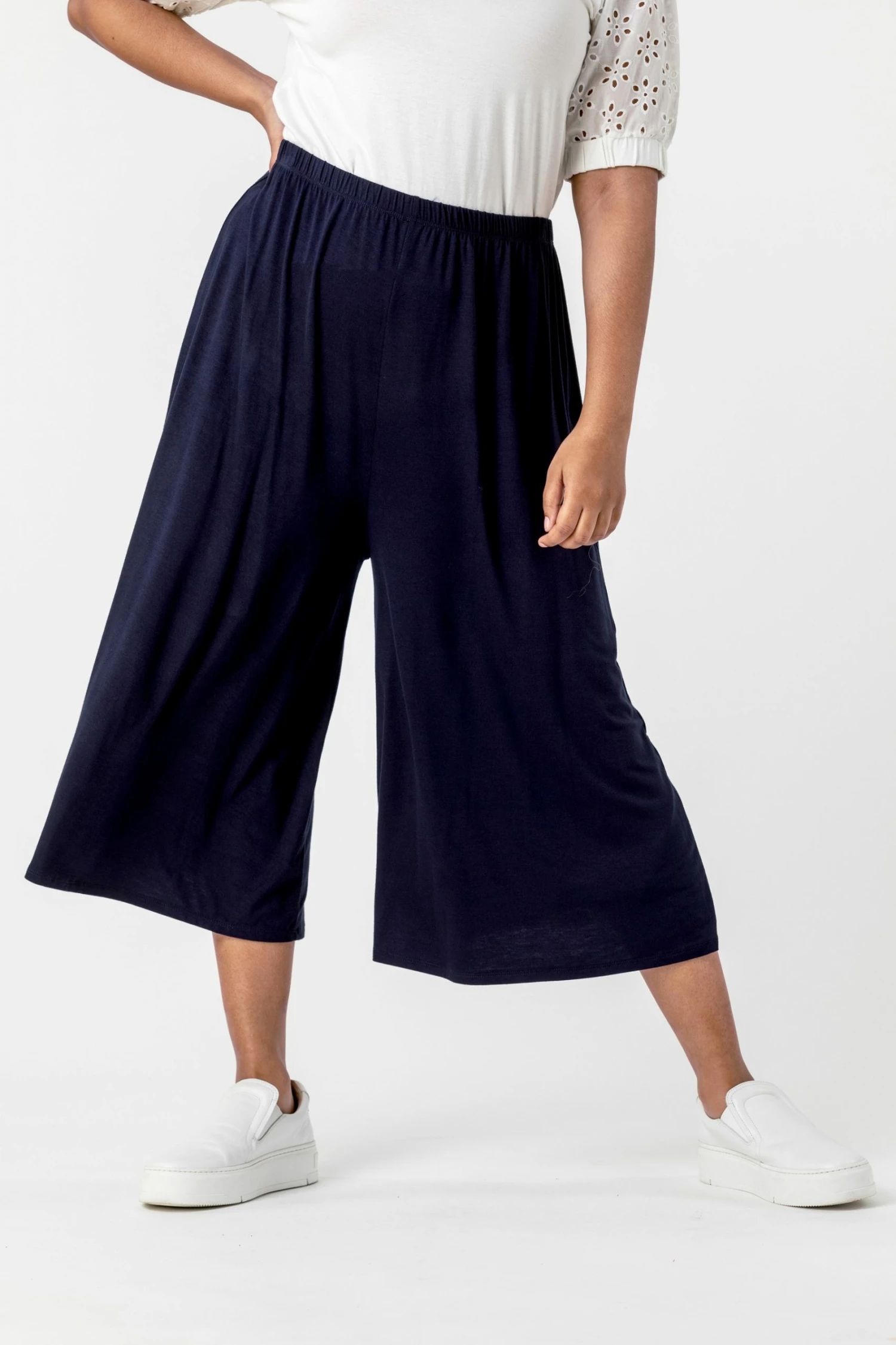 Roman Navy Curve Plain Culotte Trousers 5 Roman Navy Curve Plain Culotte Trousers - Image 3