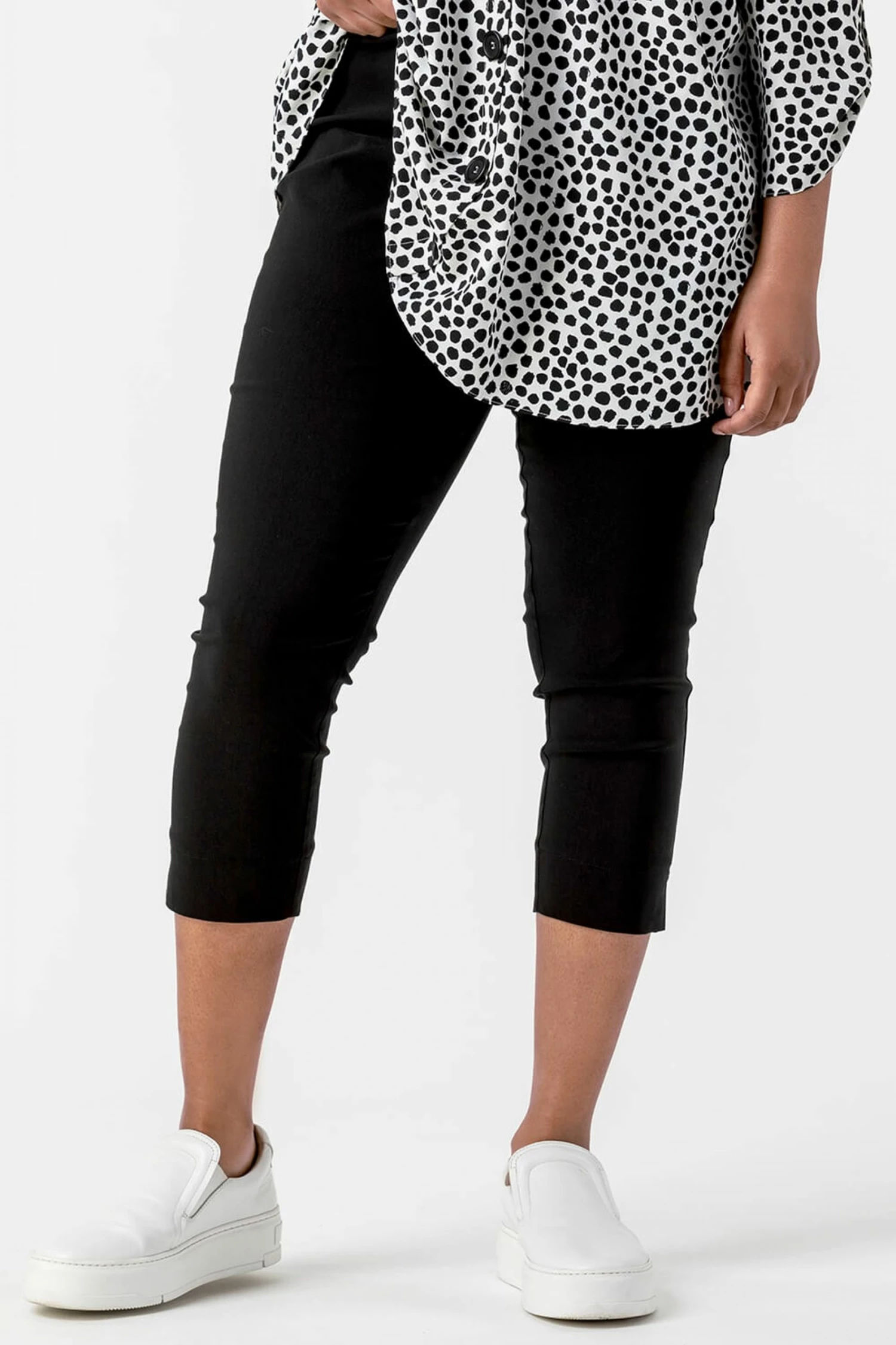 Roman Black Curve Cropped Stretch Trouser 4 Roman Black Curve Cropped Stretch Trouser - Image 2