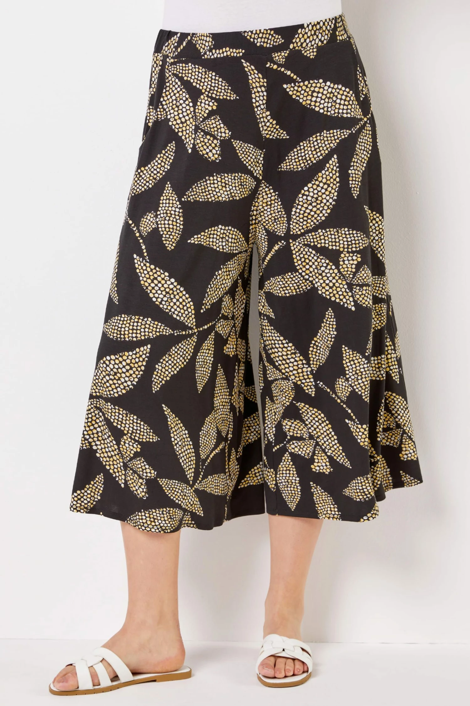 Roman Black Curve Spot Leaf Culotte Trousers 3 Roman Black Curve Spot Leaf Culotte Trousers