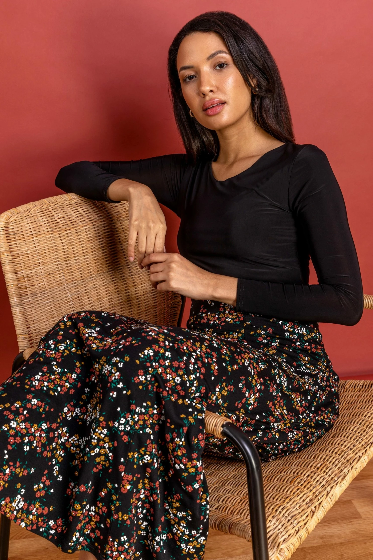 Roman Black Ditsy Floral Jersey Skirt 6 Roman Black Ditsy Floral Jersey Skirt - Image 4