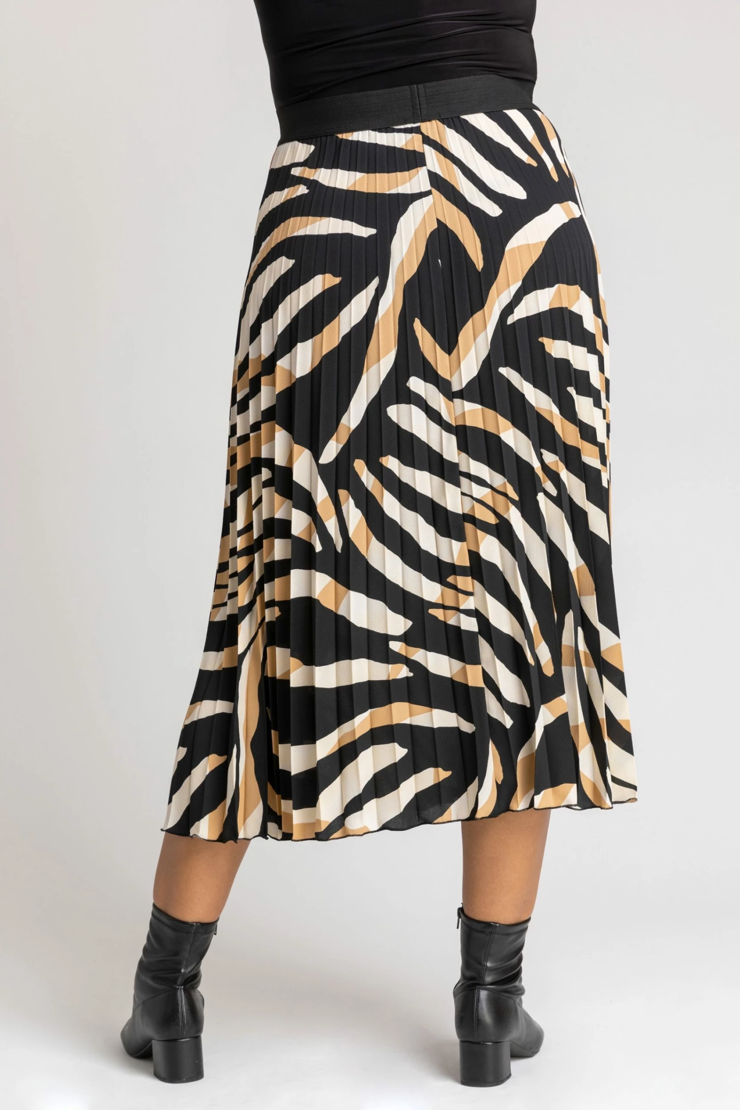 Roman Brown Curve Animal Print Pleated Midi Skirt 5 Roman Brown Curve Animal Print Pleated Midi Skirt - Image 3