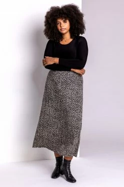 Roman Black Curve Animal Print Midi Skirt 10 Roman Black Curve Animal Print Midi Skirt -Roman Sales Shop unnamed file 11008