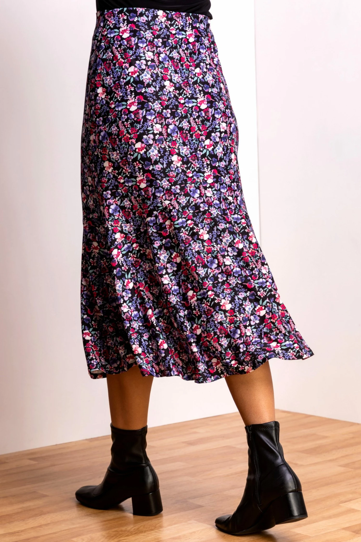 Roman Purple Floral Print Fluted Hem Midi Skirt 6 Roman Purple Floral Print Fluted Hem Midi Skirt - Image 4