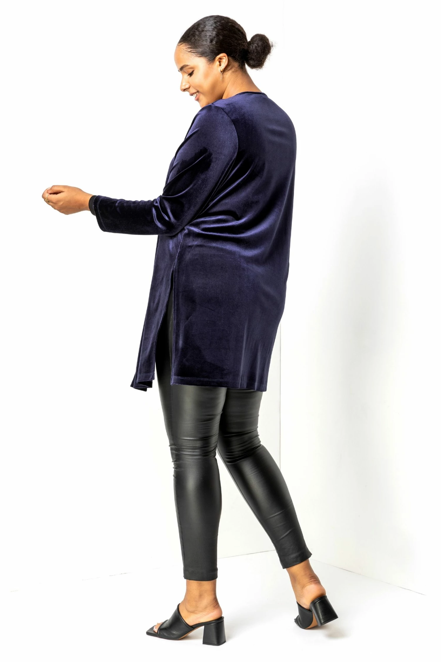 Roman Blue Curve Velvet Longline Kimono Jacket 4 Roman Blue Curve Velvet Longline Kimono Jacket - Image 2