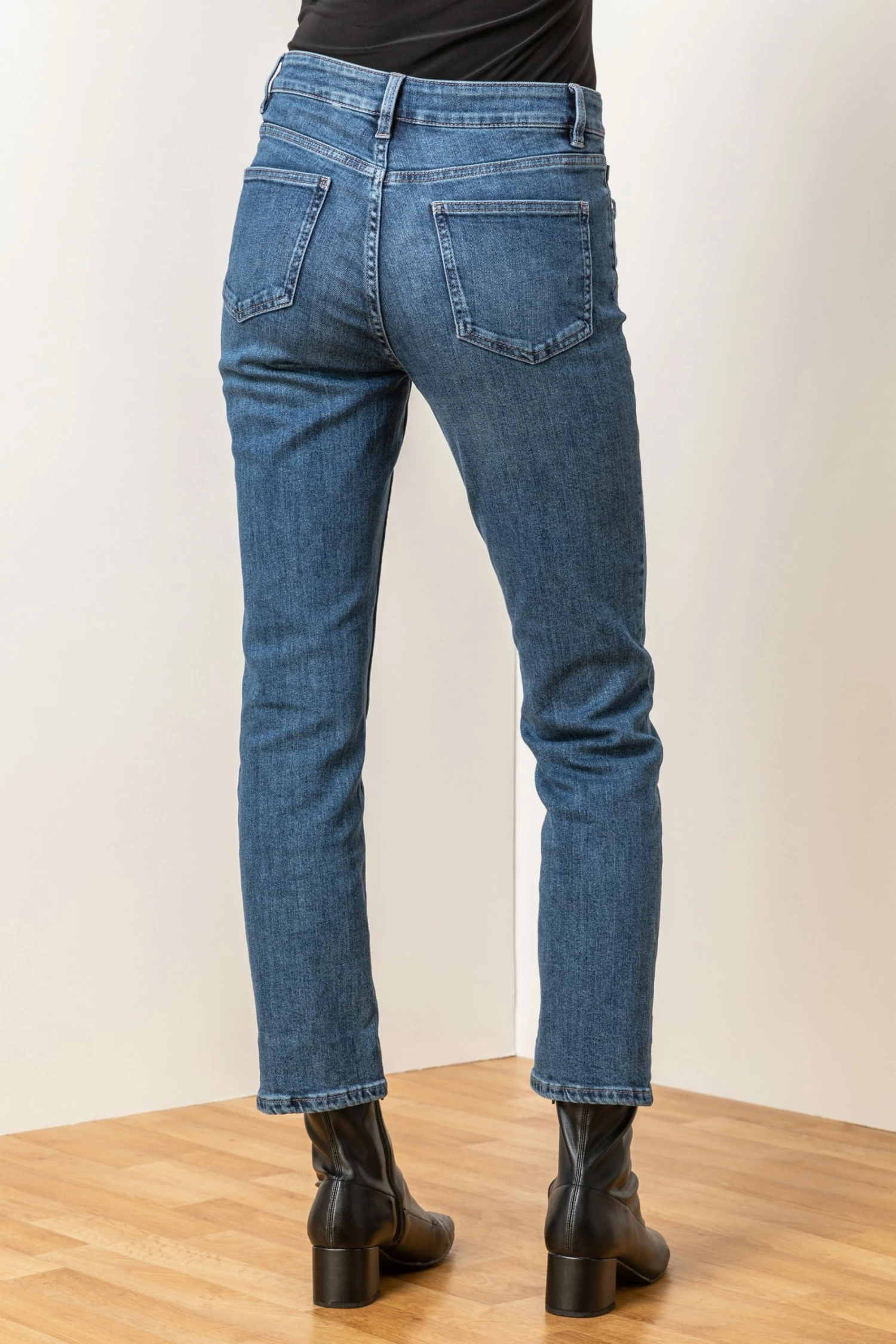 Roman DENIM 29" Stretch Slim Leg Jeans 4 Roman DENIM 29" Stretch Slim Leg Jeans - Image 2