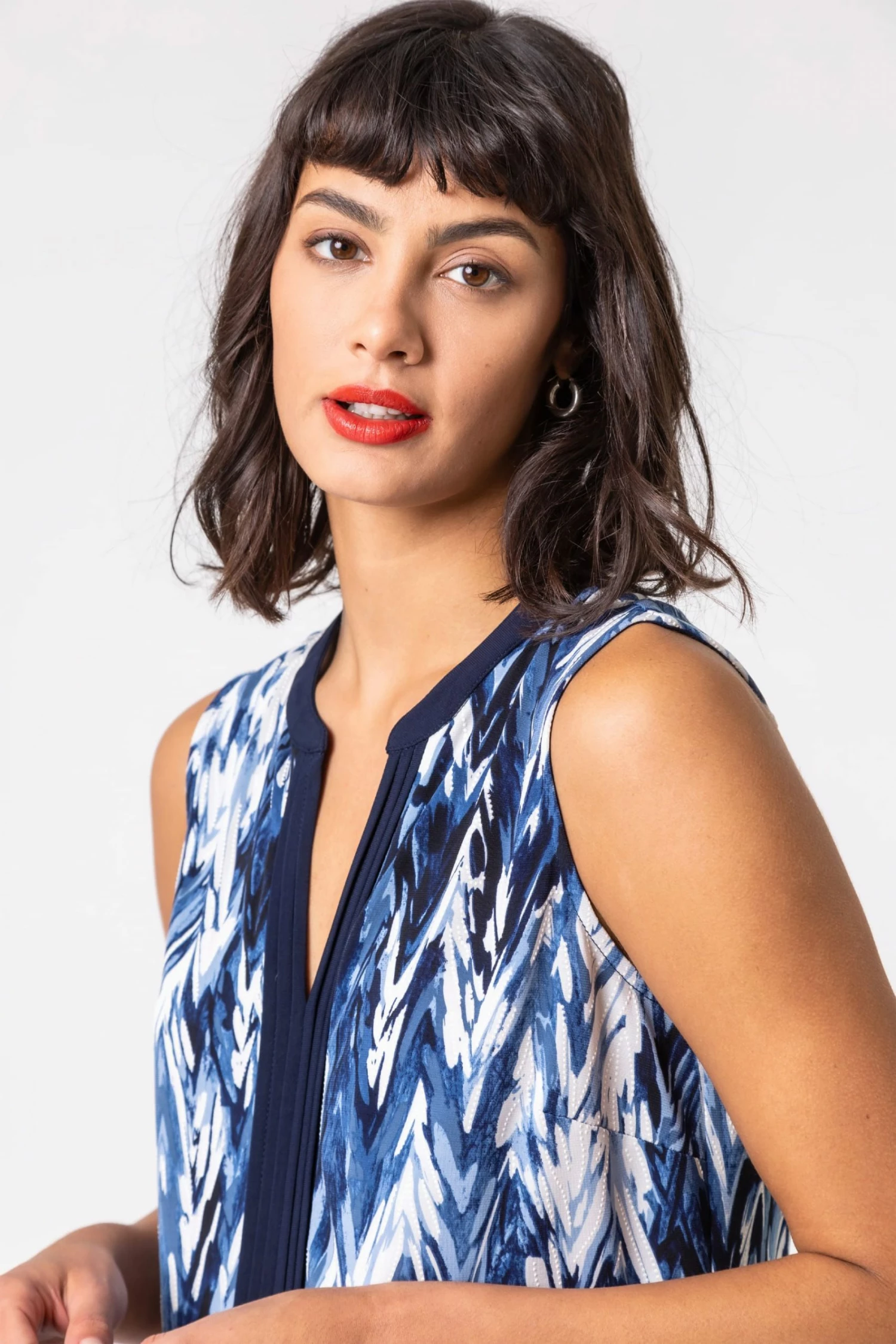 Roman Blue Abstract Print Notch Neck Sleeveless Top 6 Roman Blue Abstract Print Notch Neck Sleeveless Top - Image 4