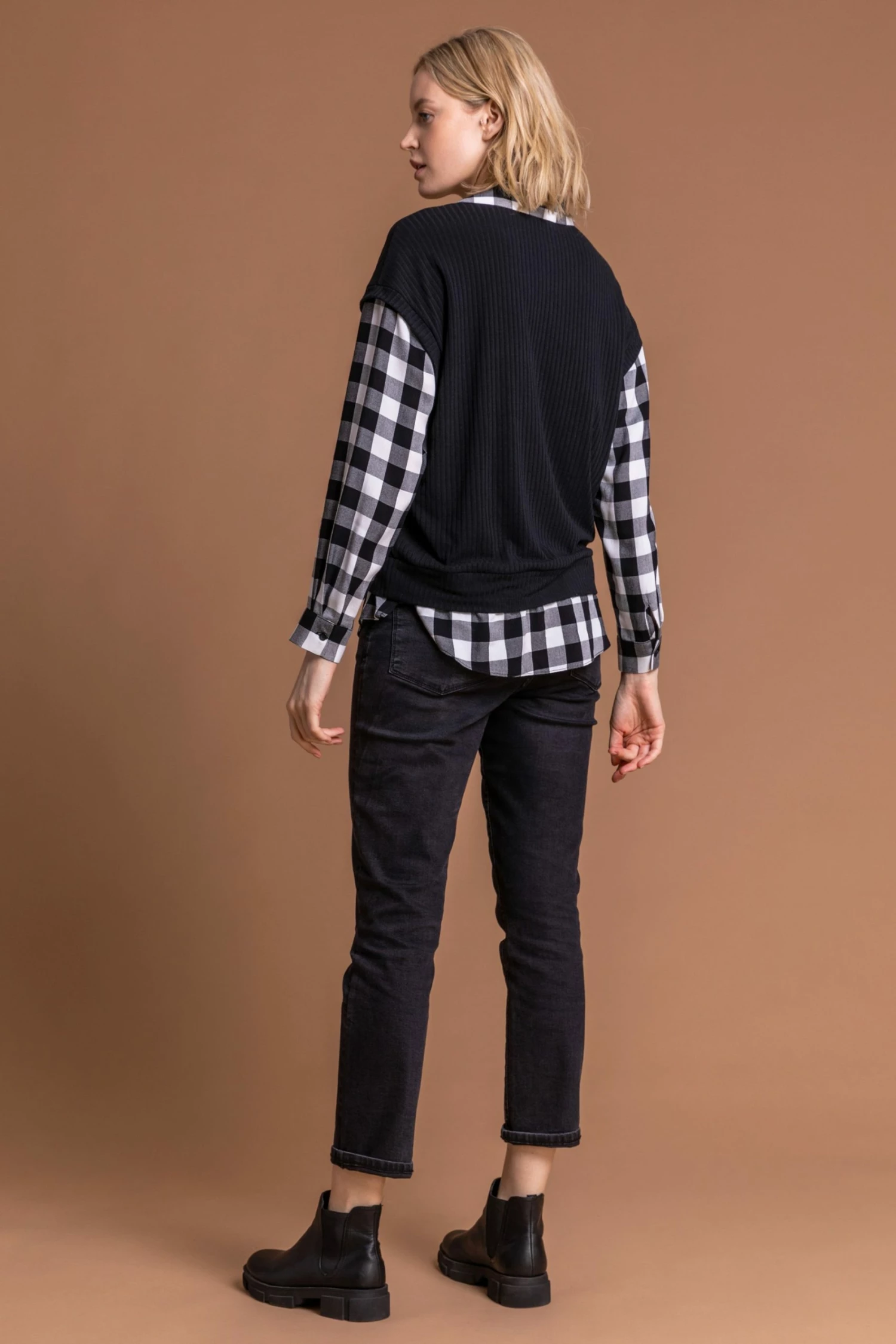 Roman Black Check Print Sweater Vest Top 4 Roman Black Check Print Sweater Vest Top - Image 2