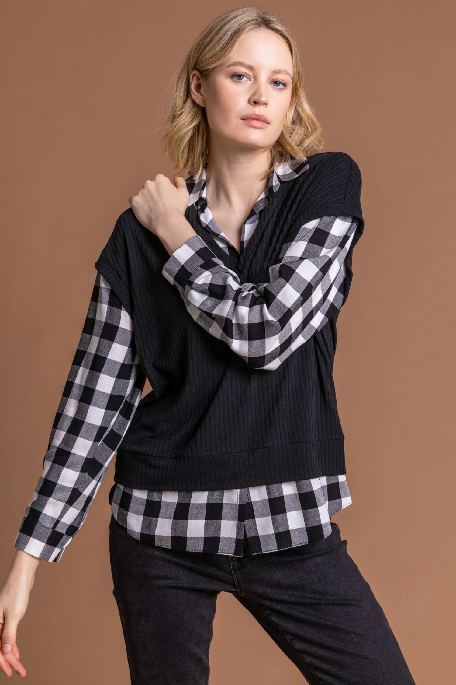 Roman Black Check Print Sweater Vest Top 7 Roman Black Check Print Sweater Vest Top - Image 5