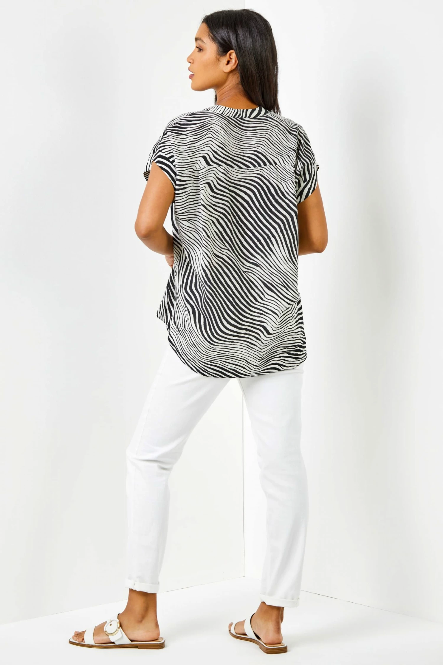Roman Black Abstract Wave Print Relaxed Shirt 4 Roman Black Abstract Wave Print Relaxed Shirt - Image 2