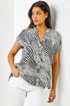 Roman Black Abstract Wave Print Relaxed Shirt 11 Roman Black Abstract Wave Print Relaxed Shirt -Roman Sales Shop unnamed file 12982