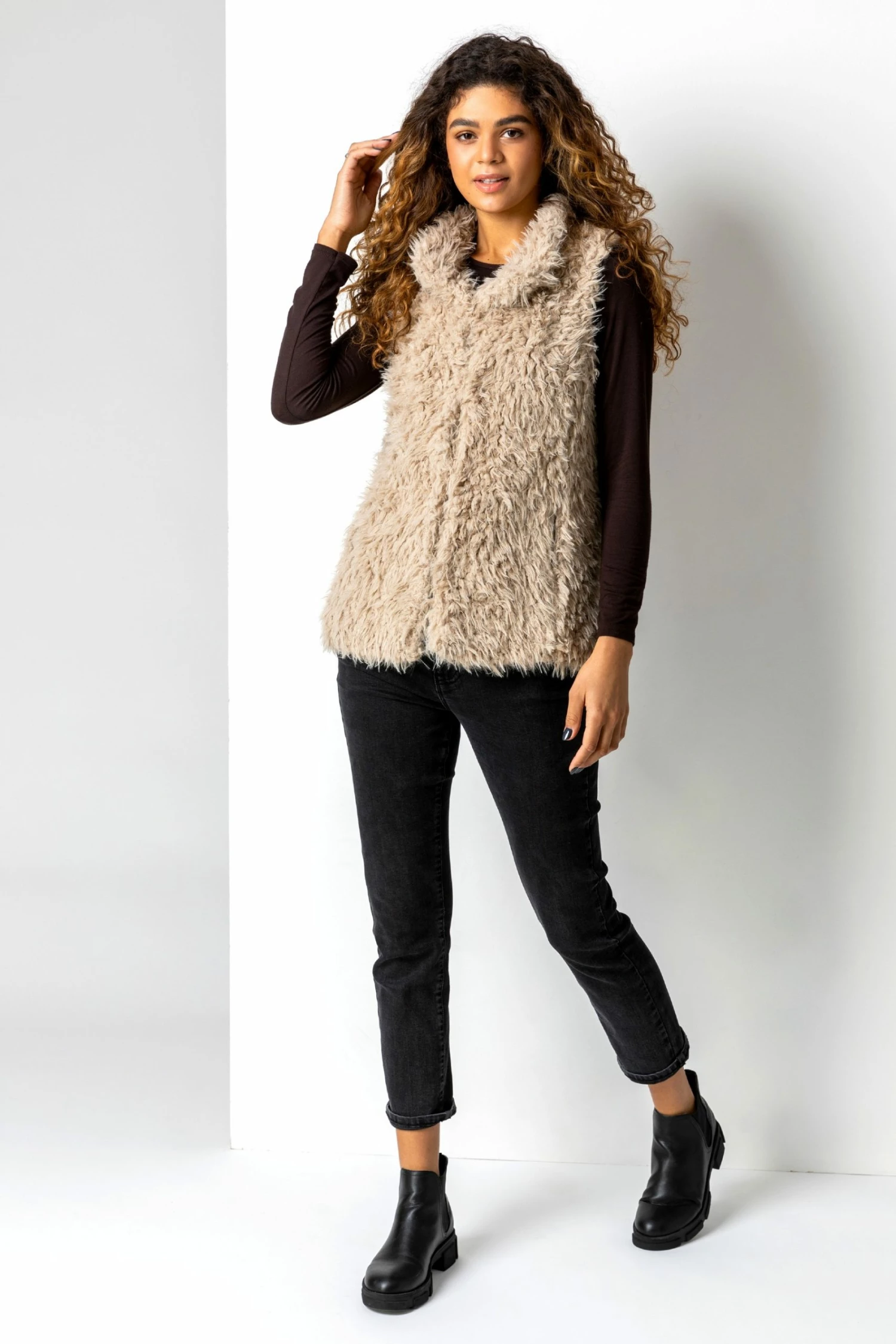 Roman Camel Faux Fur Fluffy Gilet 6 Roman Camel Faux Fur Fluffy Gilet - Image 4