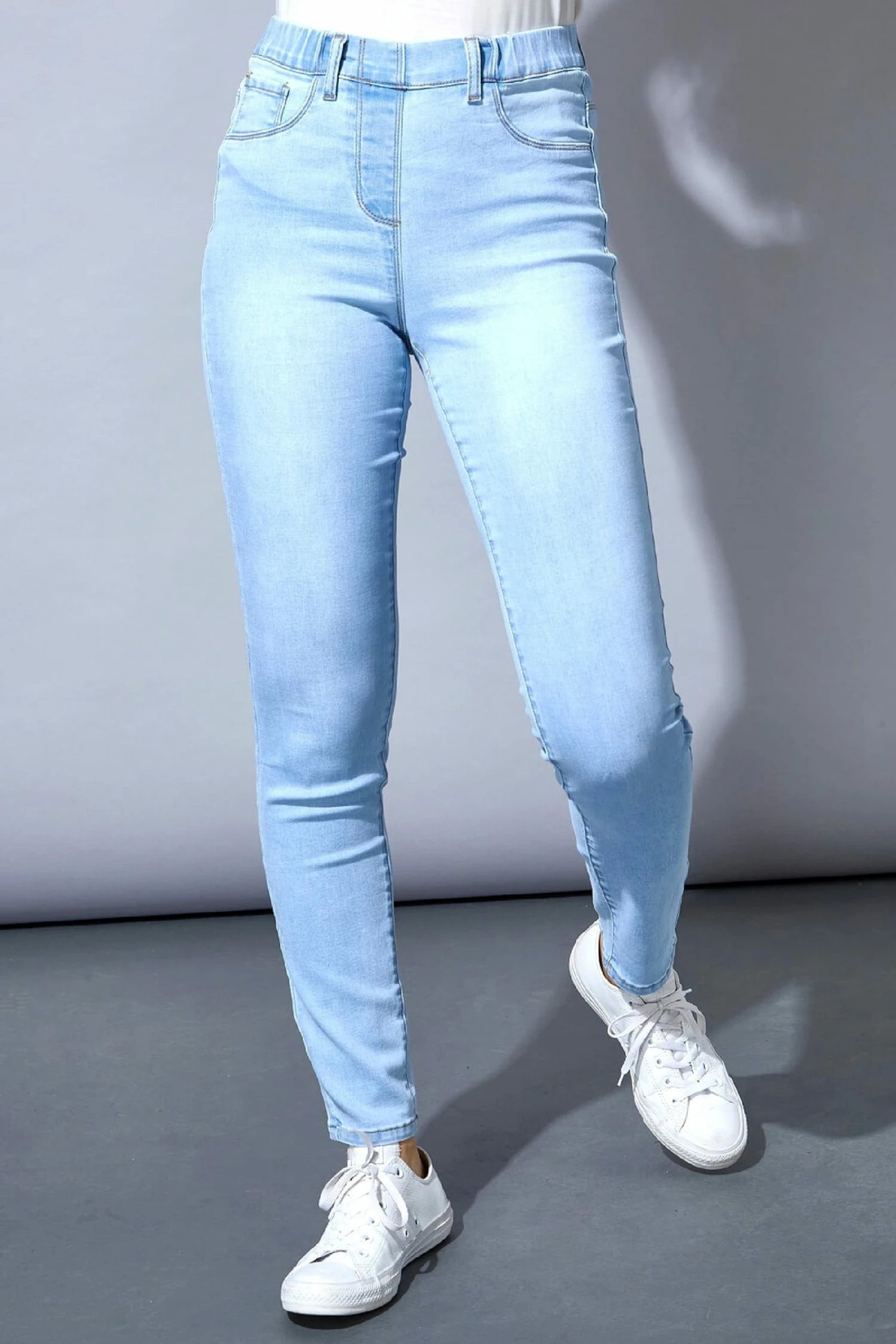 Roman Blue Short 28" Denim Stretch Jegging 3 Roman Blue Short 28" Denim Stretch Jegging