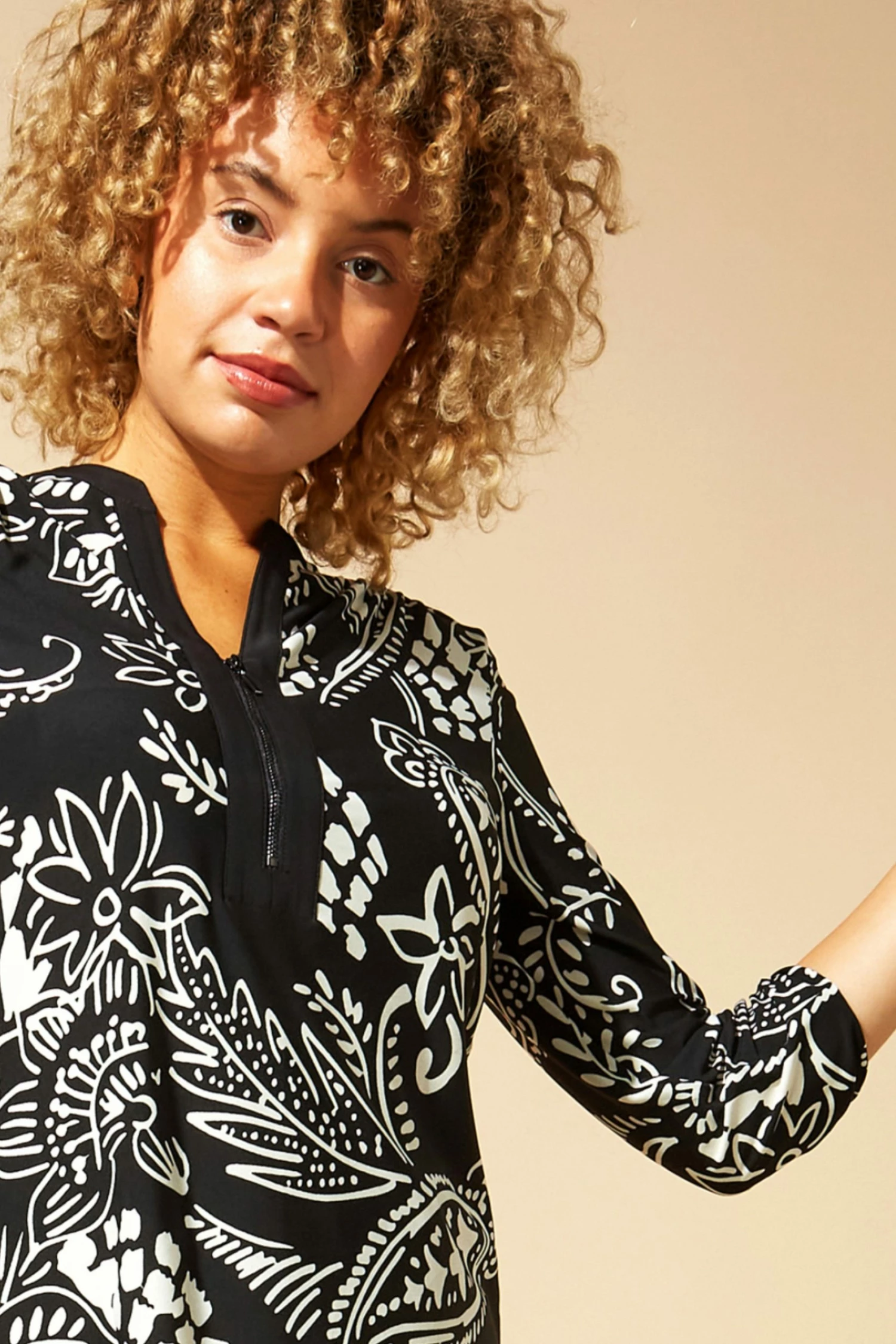 Roman Black Originals Contrast Paisley Print Zip Detail Top 6 Roman Black Originals Contrast Paisley Print Zip Detail Top - Image 4