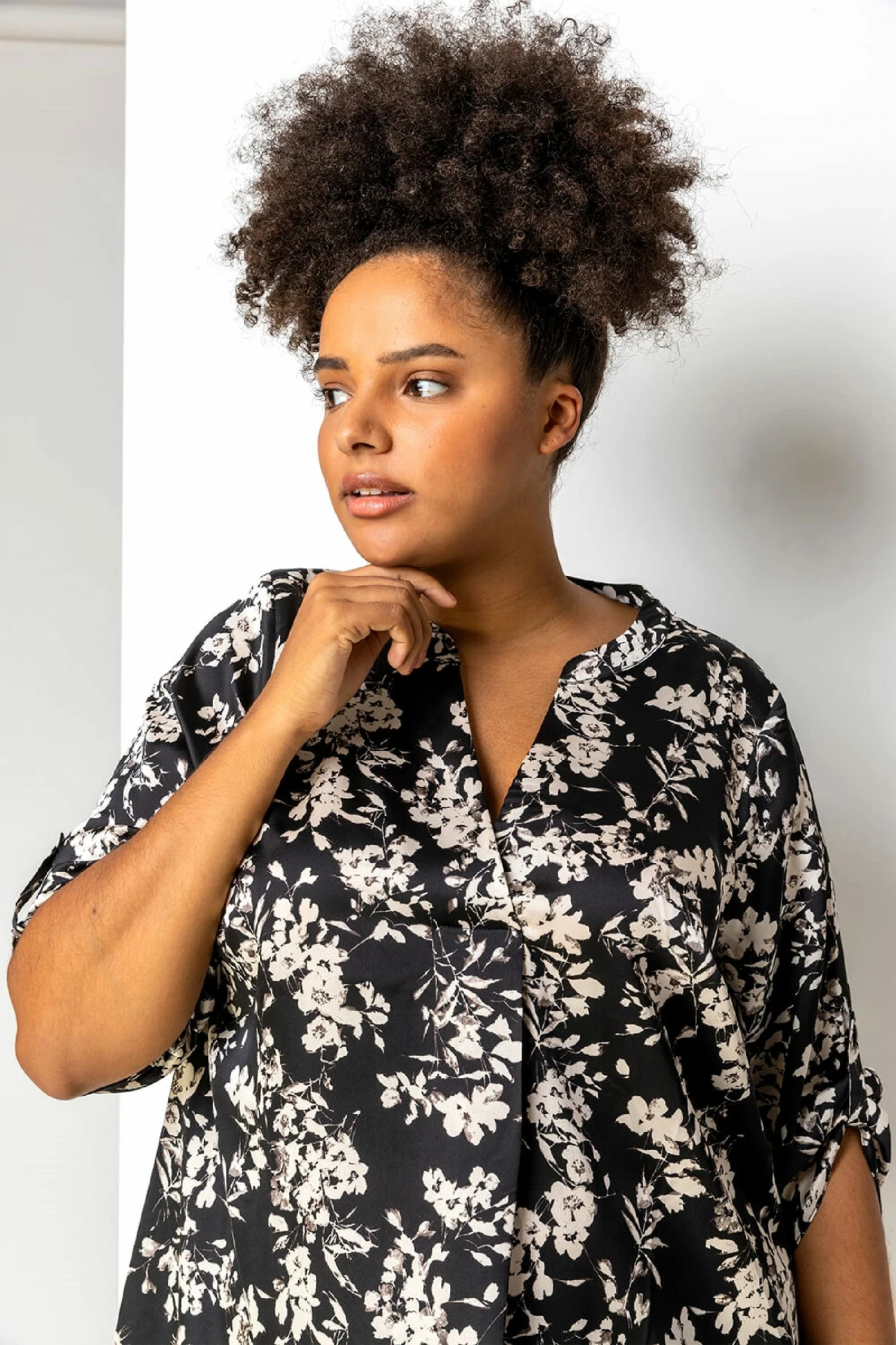 Roman Black Curve Split Detail Floral Top 6 Roman Black Curve Split Detail Floral Top - Image 4