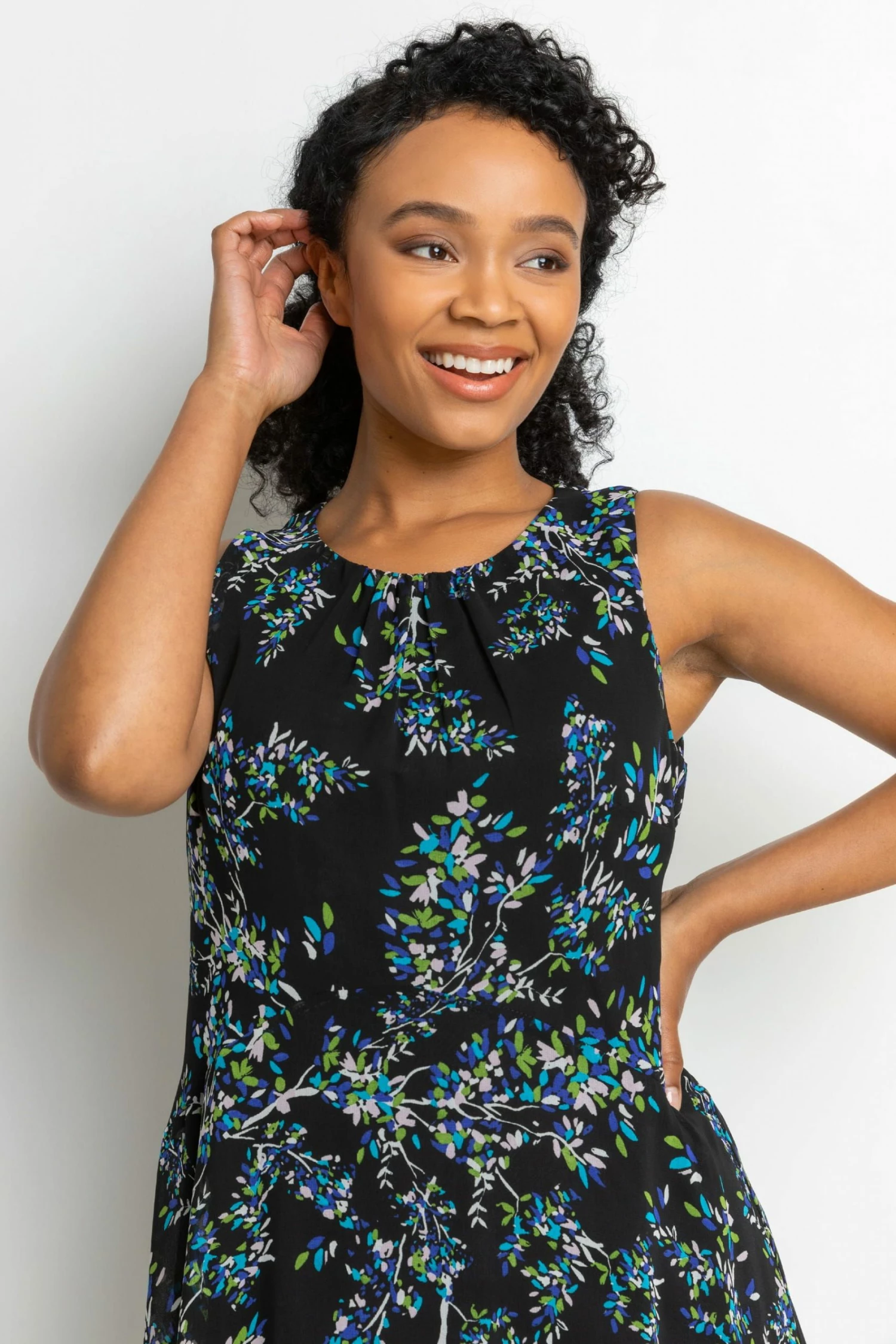 Roman Black Petite Floral Print Hanky Hem Dress 6 Roman Black Petite Floral Print Hanky Hem Dress - Image 4