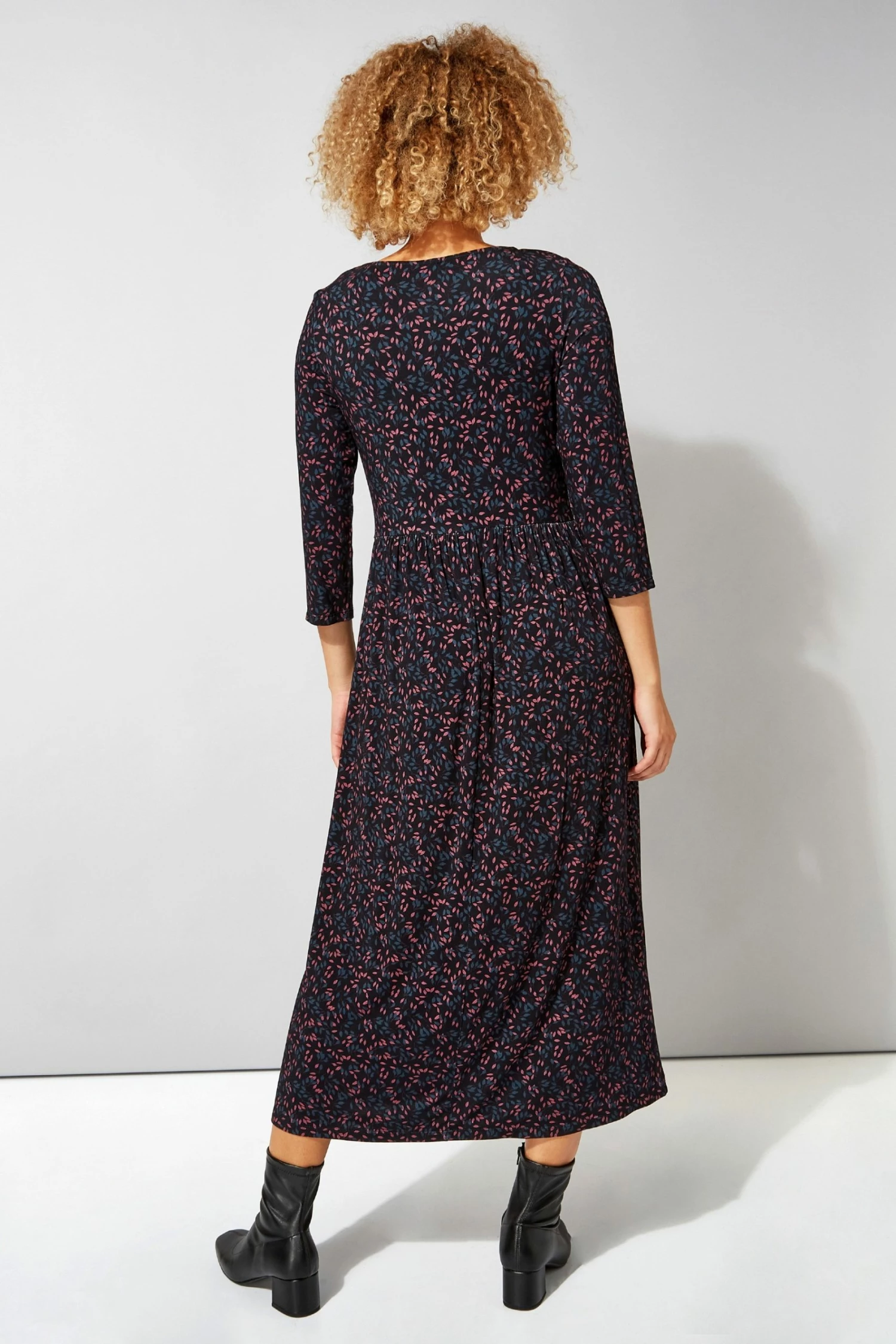 Roman Black Ditsy Print 3/4 Sleeve Midi Dress 4 Roman Black Ditsy Print 3/4 Sleeve Midi Dress - Image 2