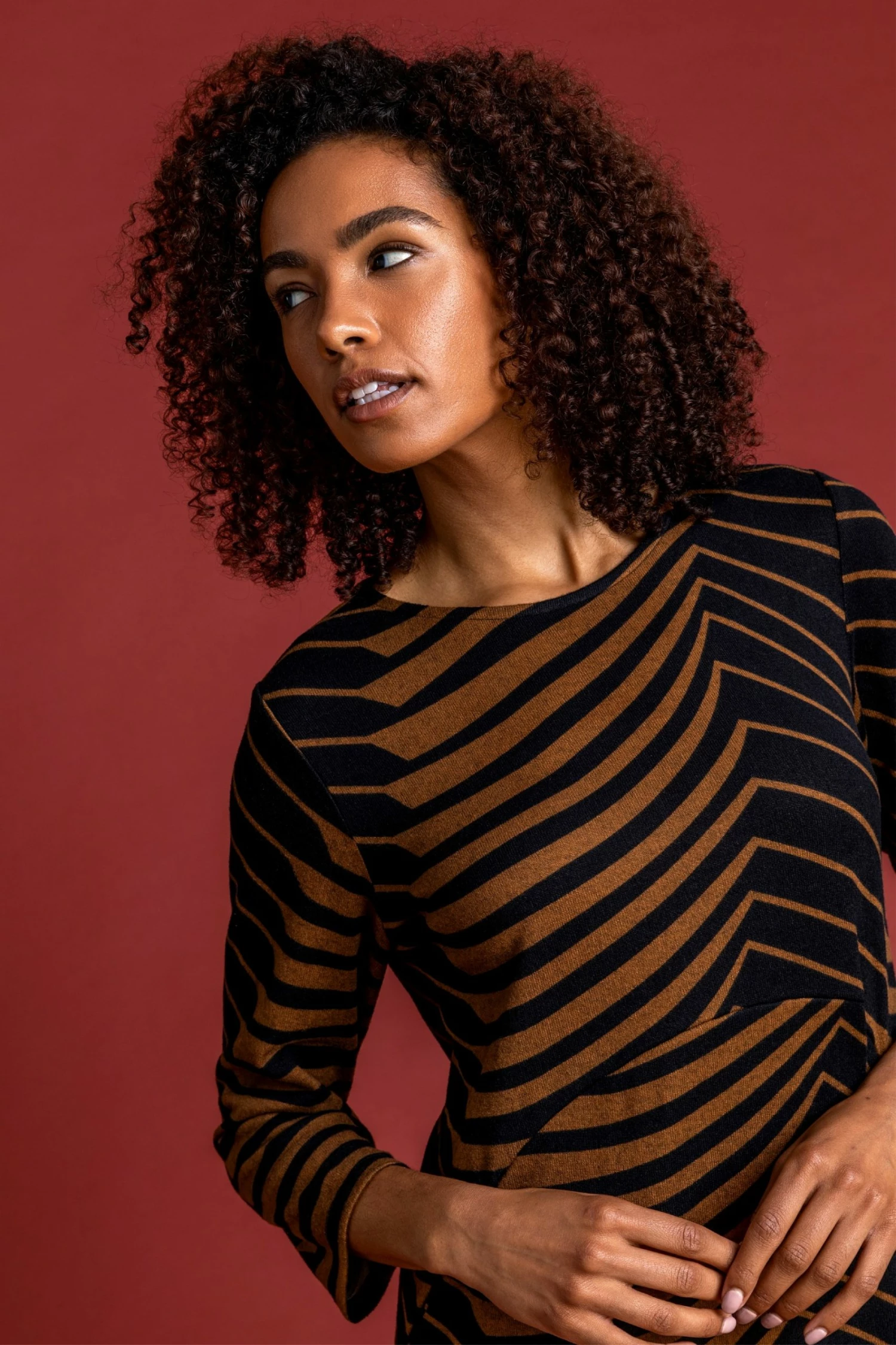 Roman Brown Abstract Print Pocket Dress 6 Roman Brown Abstract Print Pocket Dress - Image 4