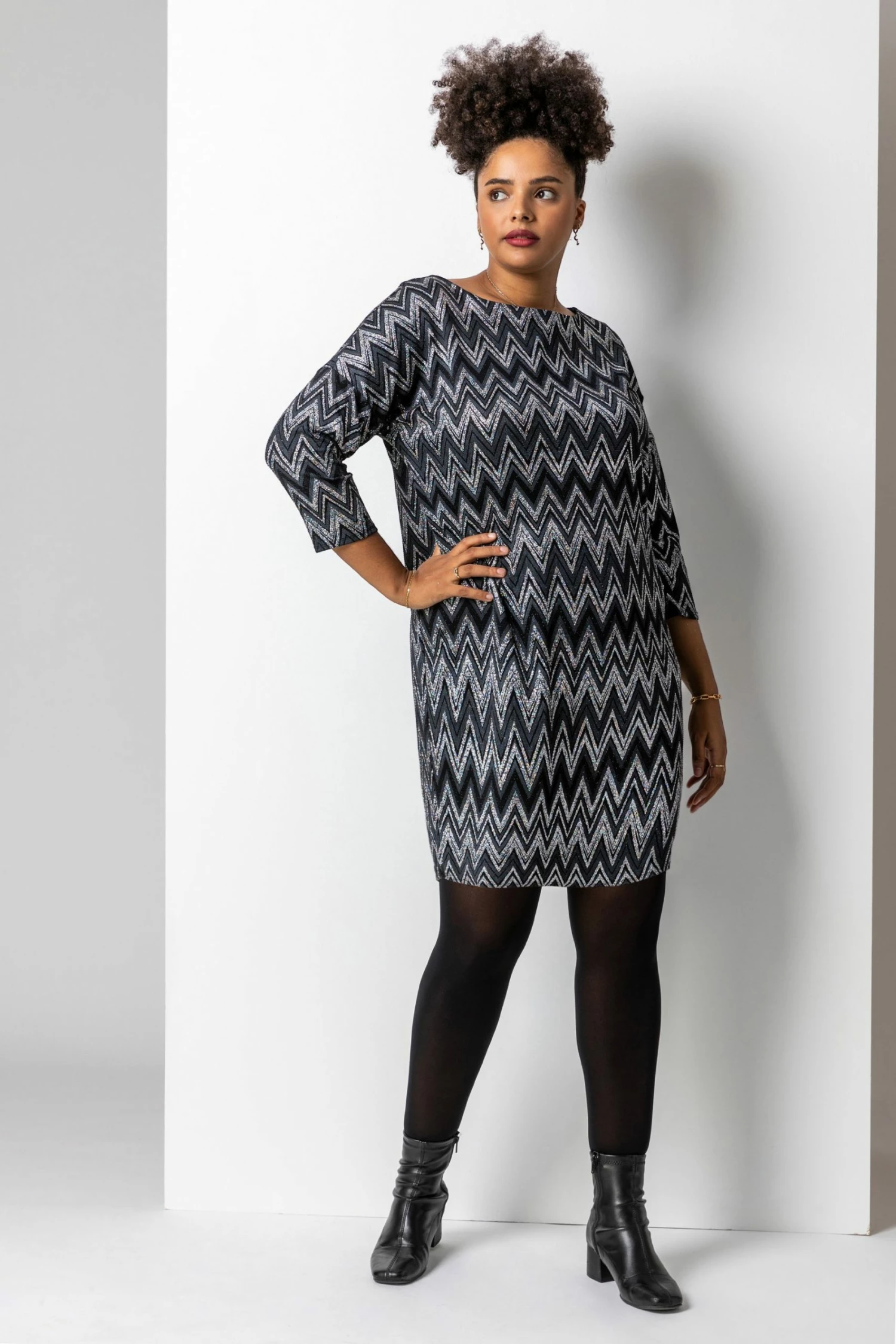 Roman Silver Curve Zig Zag Print Shift Dress 5 Roman Silver Curve Zig Zag Print Shift Dress - Image 3