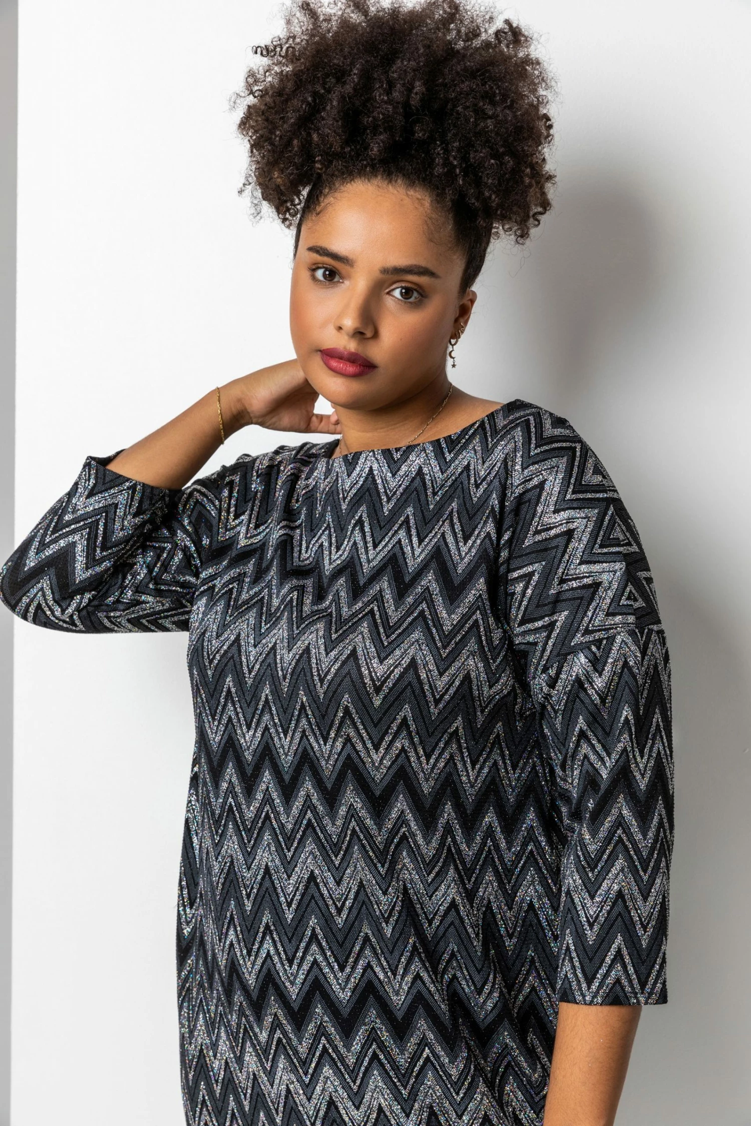 Roman Silver Curve Zig Zag Print Shift Dress 6 Roman Silver Curve Zig Zag Print Shift Dress - Image 4