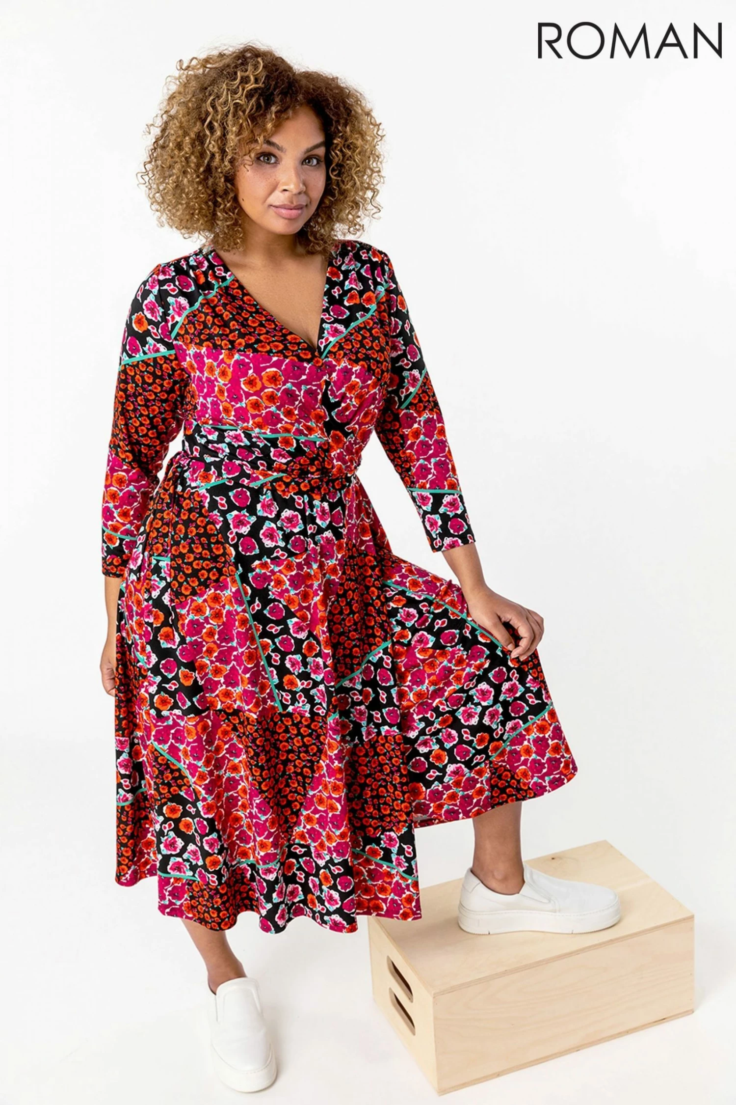 Roman Red Curve Patchwork Floral Print Wrap Dress 7 Roman Red Curve Patchwork Floral Print Wrap Dress - Image 5