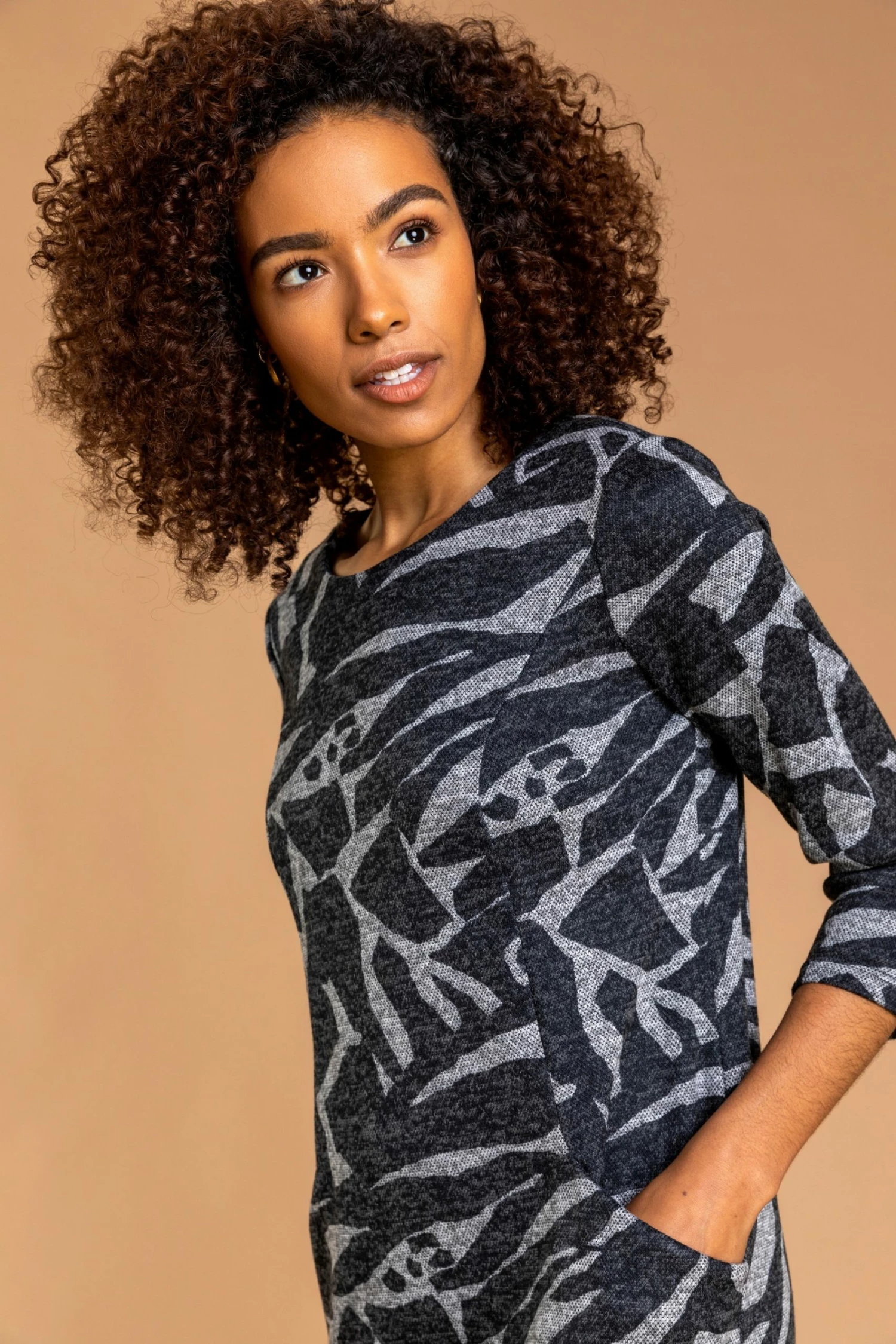 Roman Grey Abstract Animal Print Shift Dress 6 Roman Grey Abstract Animal Print Shift Dress - Image 4