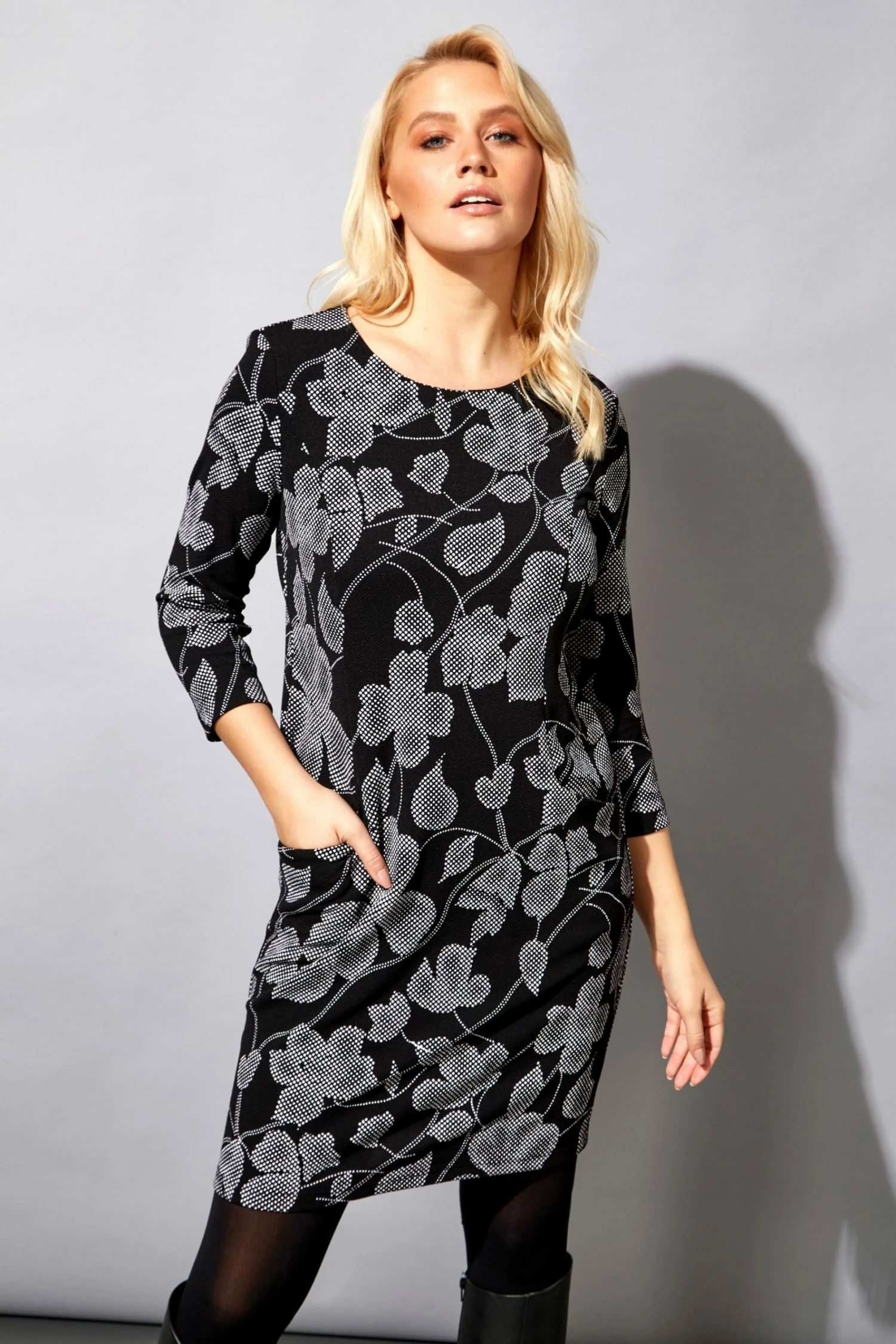 Roman Black Textured Floral Print Pocket Dress 3 Roman Black Textured Floral Print Pocket Dress