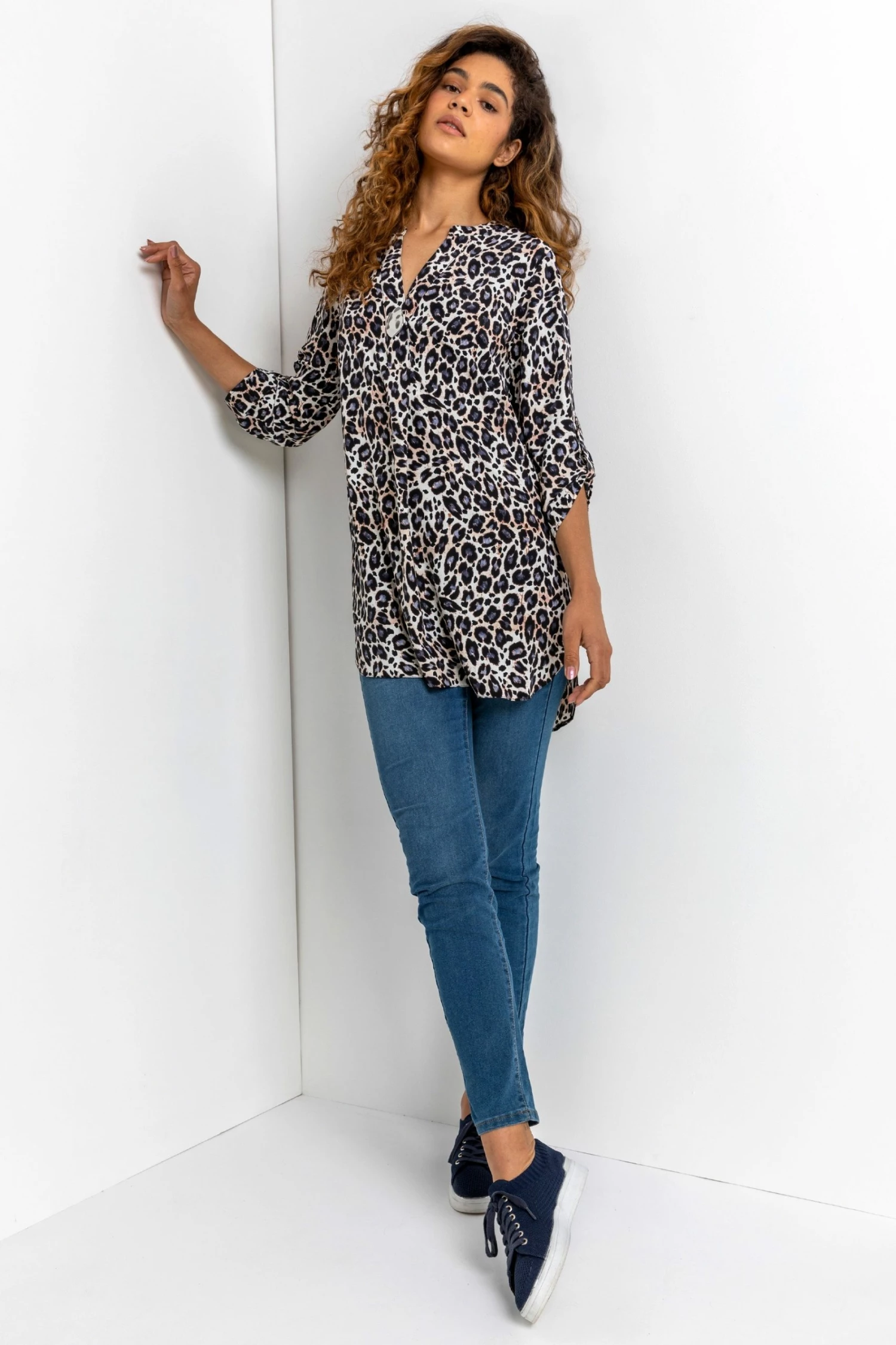 Roman Animal Longline Button Detail Print Top 5 Roman Animal Longline Button Detail Print Top - Image 3