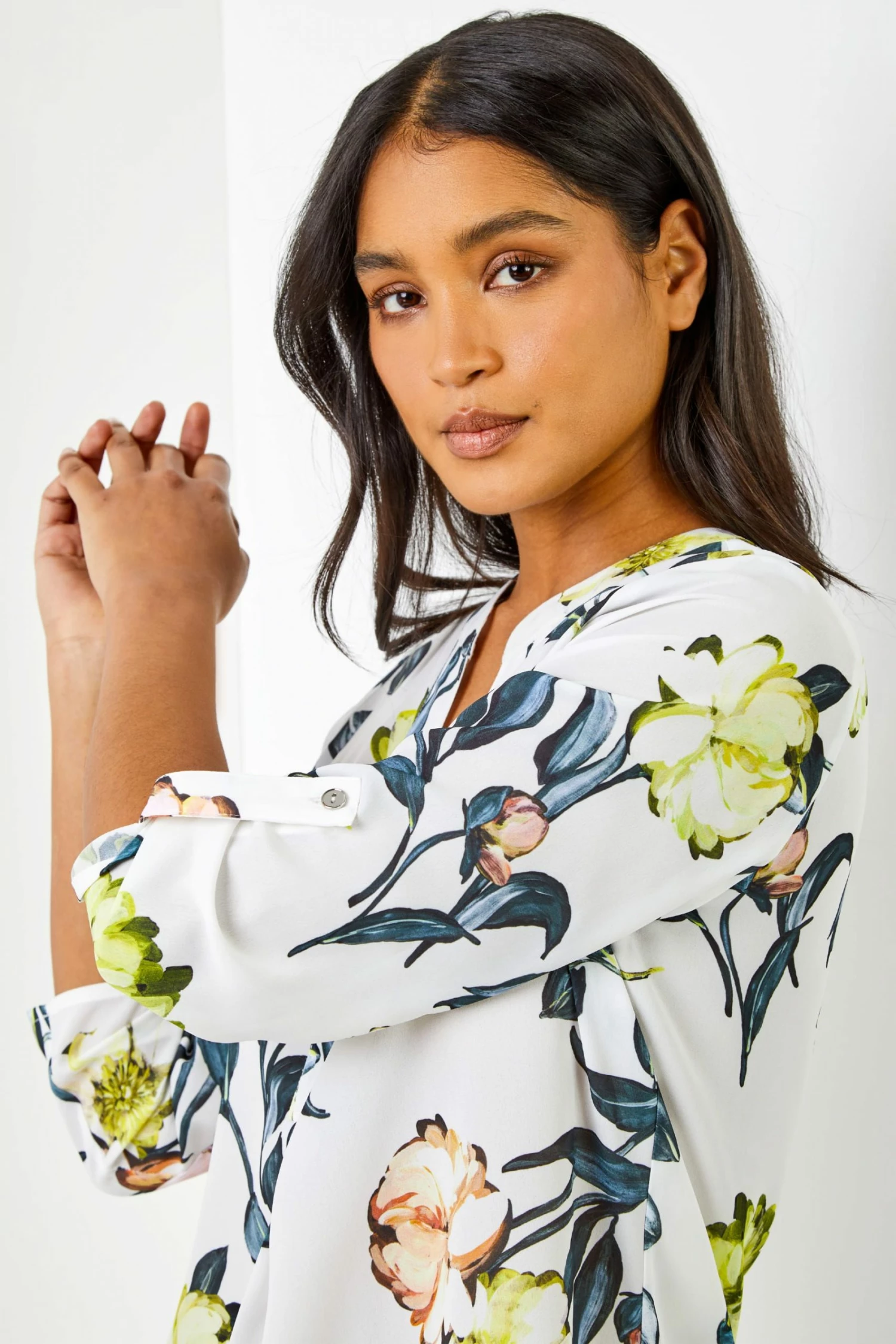 Roman White Multi Longline Button Detail Floral Print Top 6 Roman White Multi Longline Button Detail Floral Print Top - Image 4