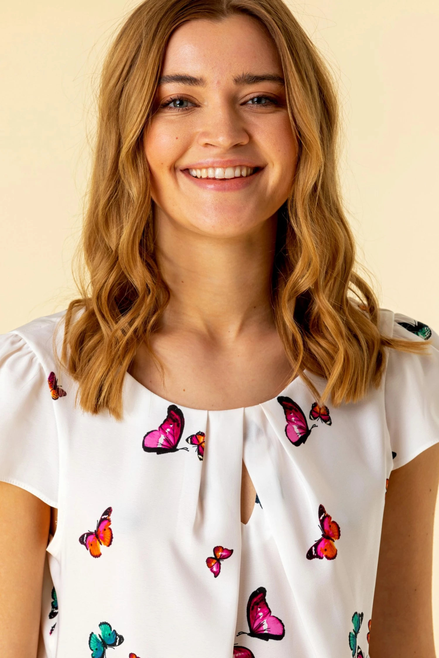 Roman White Keyhole Detail Butterfly Print Top 6 Roman White Keyhole Detail Butterfly Print Top - Image 4