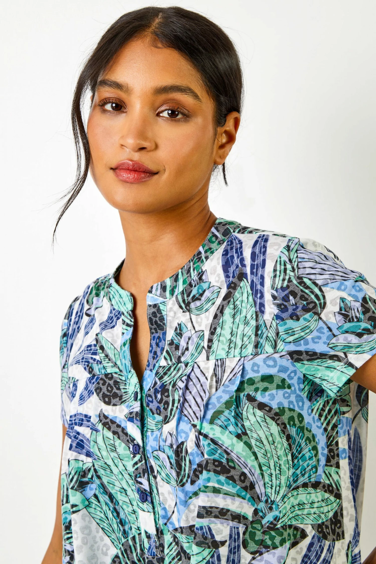 Roman Green & Blue Burnout Animal Tropical Print Tie Detail Top 6 Roman Green & Blue Burnout Animal Tropical Print Tie Detail Top - Image 4