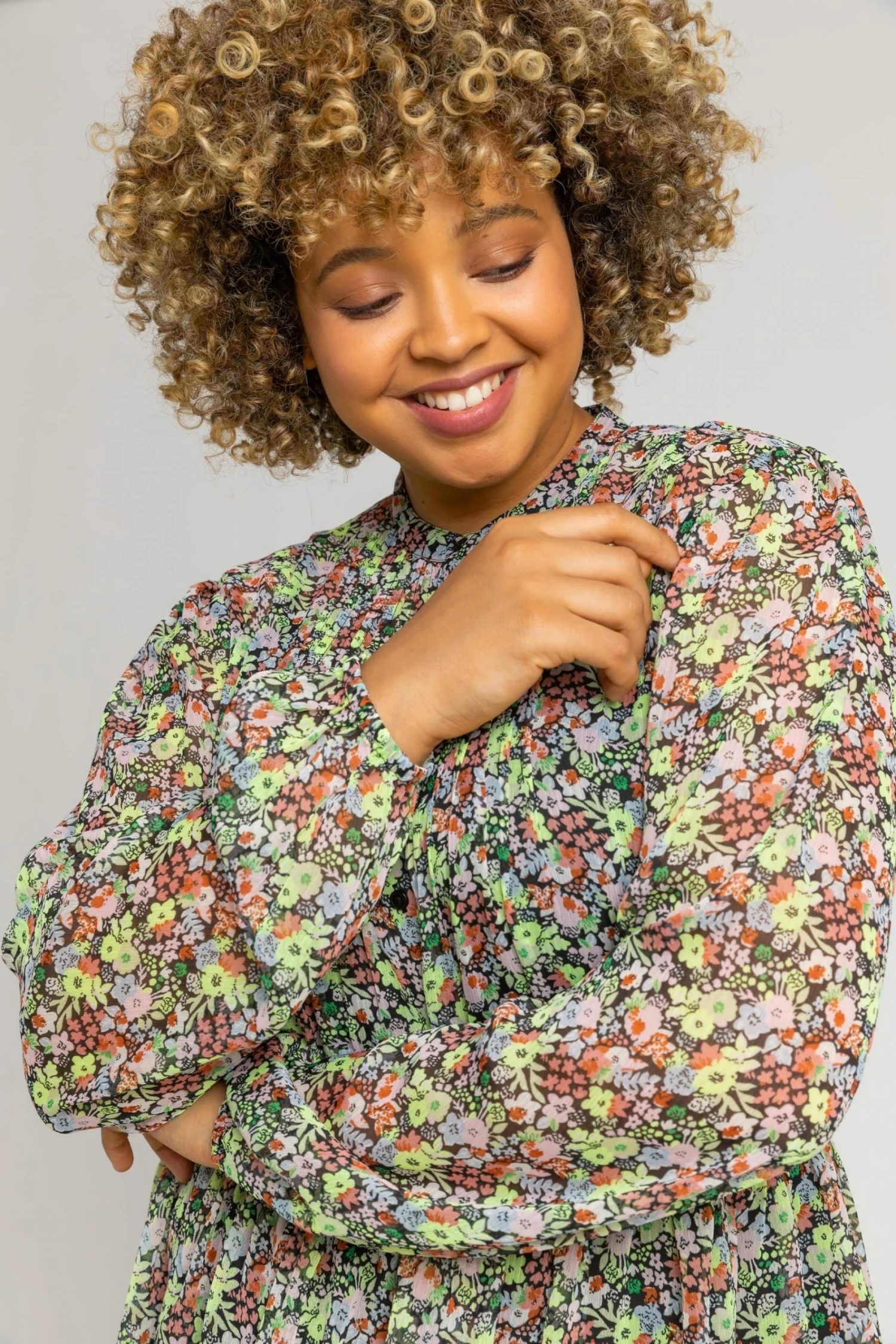 Roman Black Curve Floral Button Through Blouse 6 Roman Black Curve Floral Button Through Blouse - Image 4