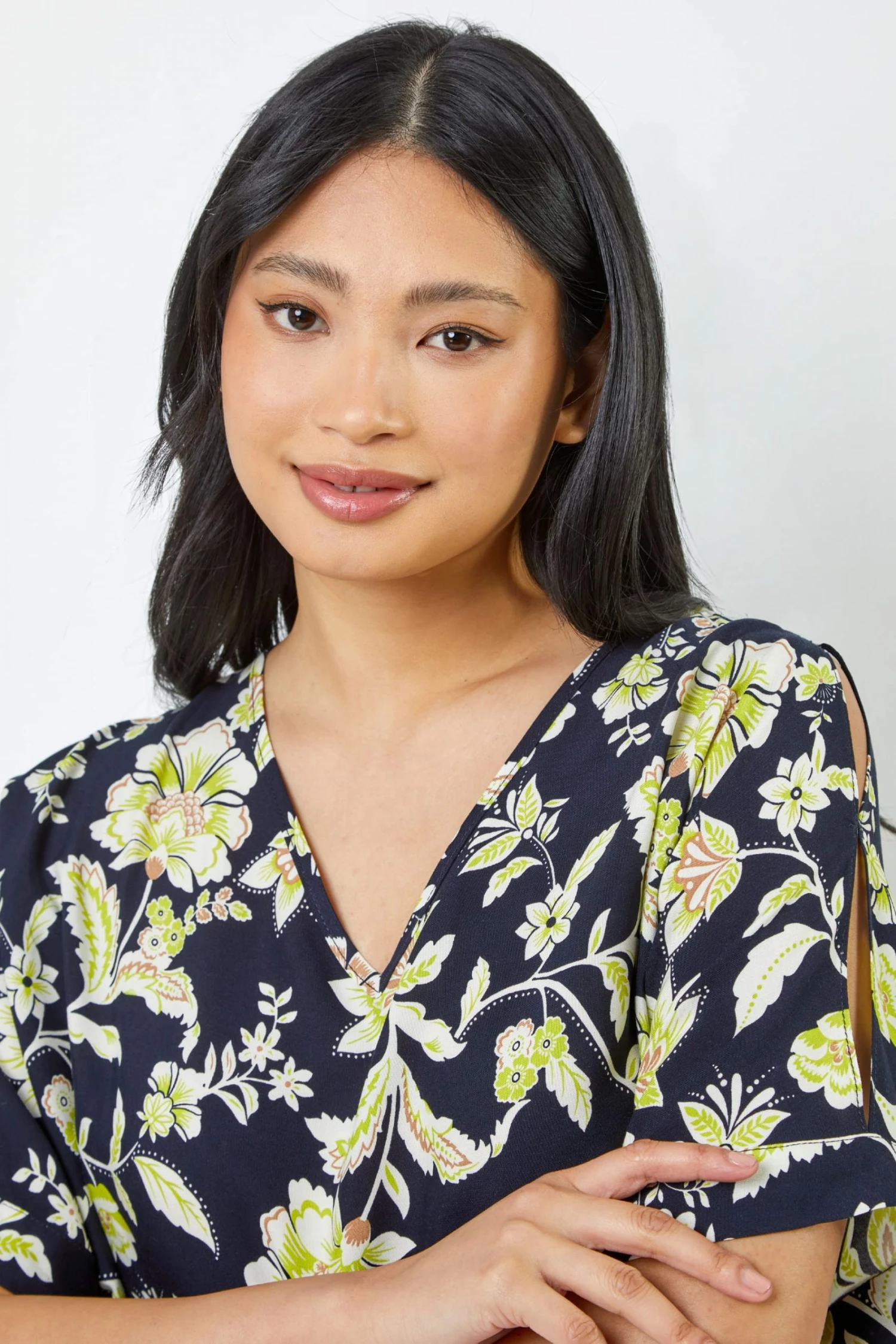 Roman Blue & Green Petite Floral Print Cold Shoulder Top 6 Roman Blue & Green Petite Floral Print Cold Shoulder Top - Image 4