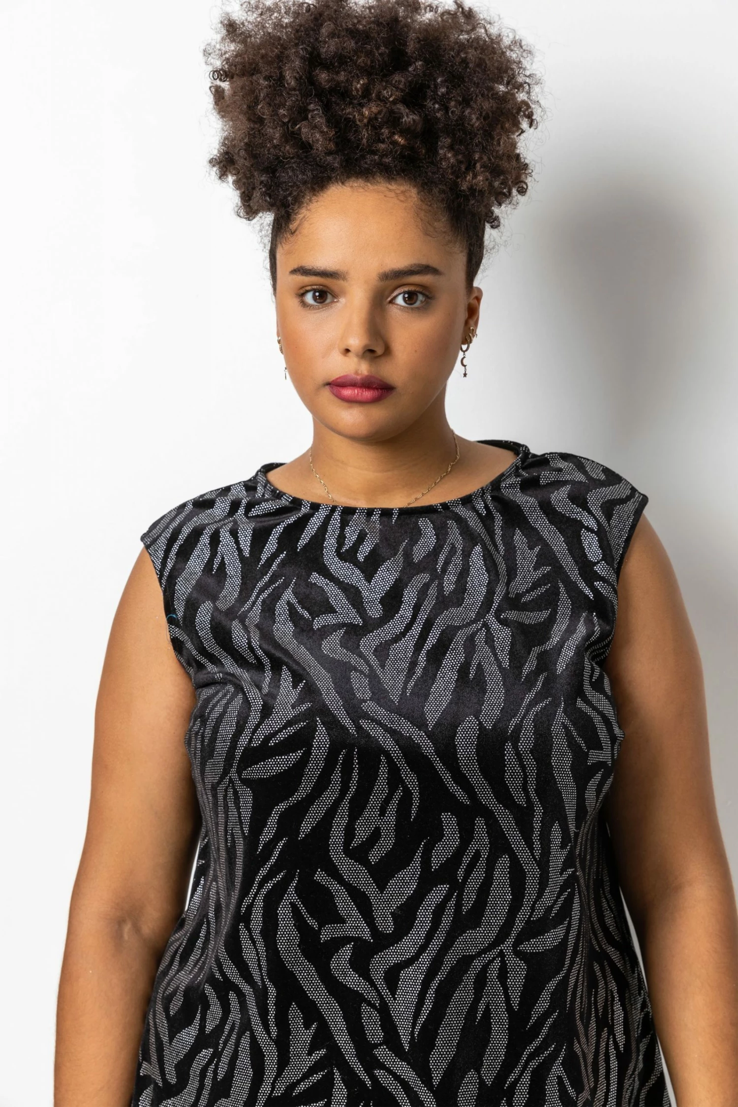 Roman Silver Curve Animal Print Velvet Top 6 Roman Silver Curve Animal Print Velvet Top - Image 4