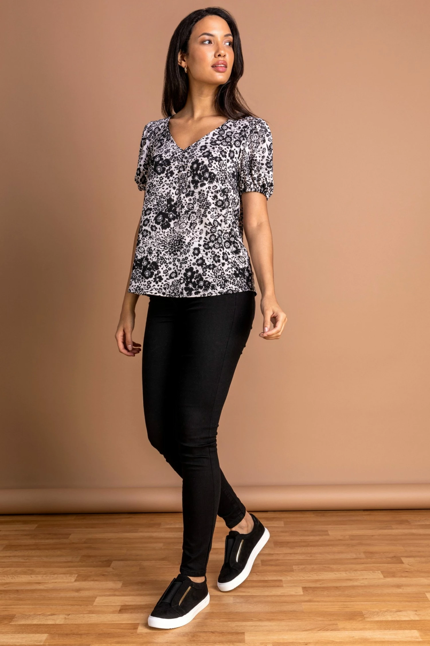 Roman Black Floral Print Gathered Detail Top 5 Roman Black Floral Print Gathered Detail Top - Image 3