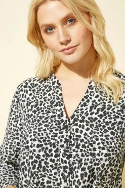 Roman Light Grey Hanky Hem Animal Print Shirt 10 Roman Light Grey Hanky Hem Animal Print Shirt -Roman Sales Shop unnamed file 7321