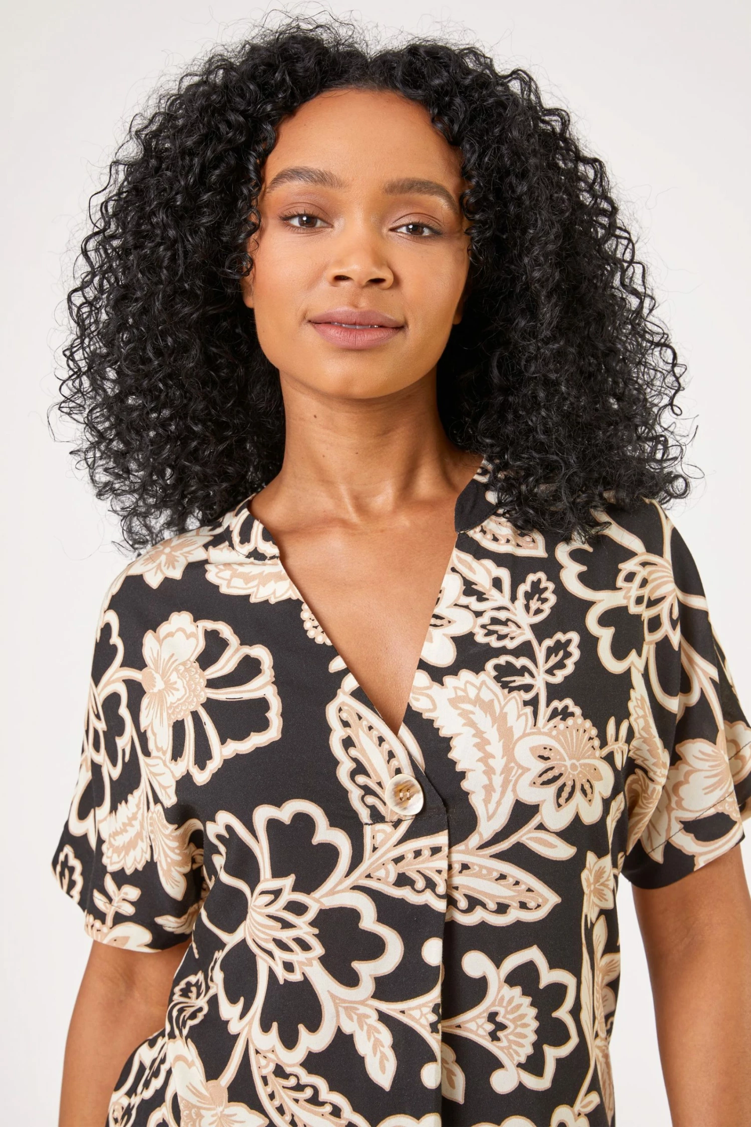 Roman Black Petite Floral Print Notch Neck Top 6 Roman Black Petite Floral Print Notch Neck Top - Image 4