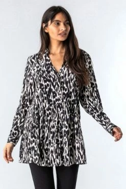 Roman Black Collared Animal Print Top 11 Roman Black Collared Animal Print Top -Roman Sales Shop unnamed file 7475