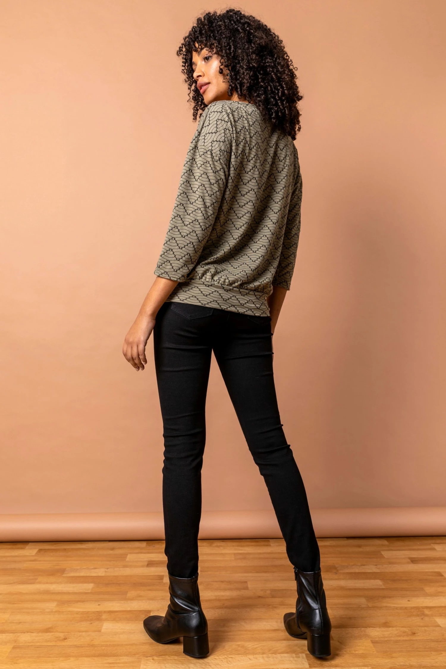 Roman Khaki Keyhole Detail Textured Blouson Top 4 Roman Khaki Keyhole Detail Textured Blouson Top - Image 2