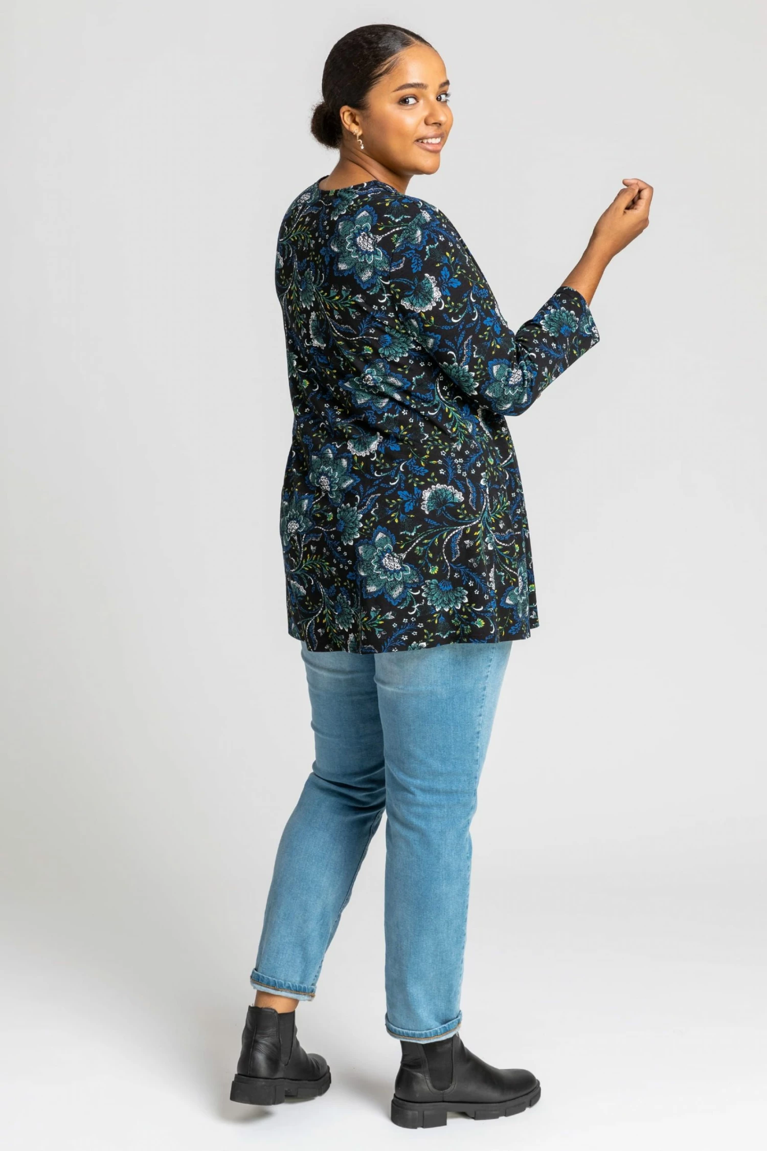 Roman Blue Curve Floral Button Detail Top 4 Roman Blue Curve Floral Button Detail Top - Image 2