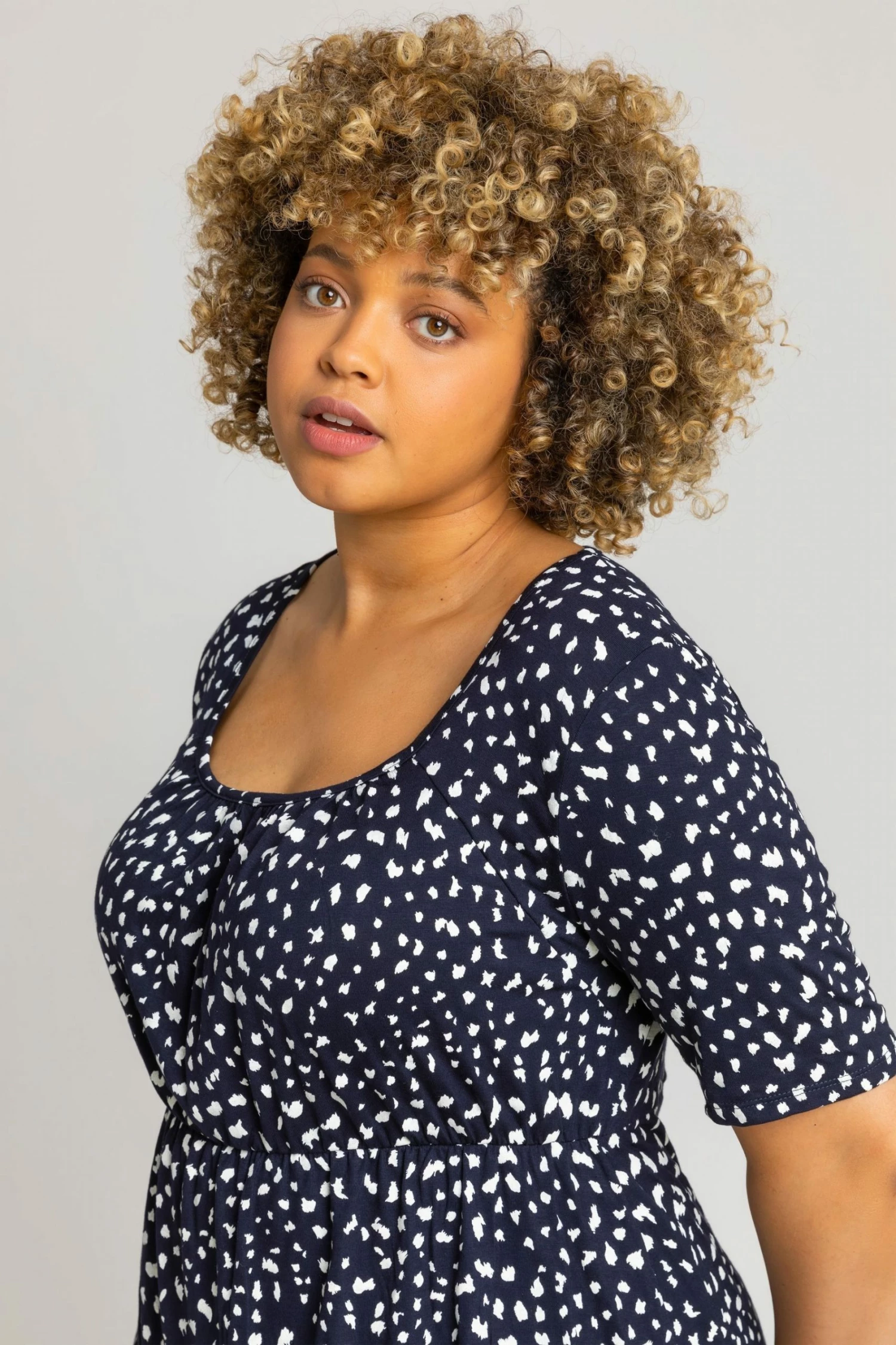 Roman Blue Curve Spot Print Gathered Top 6 Roman Blue Curve Spot Print Gathered Top - Image 4