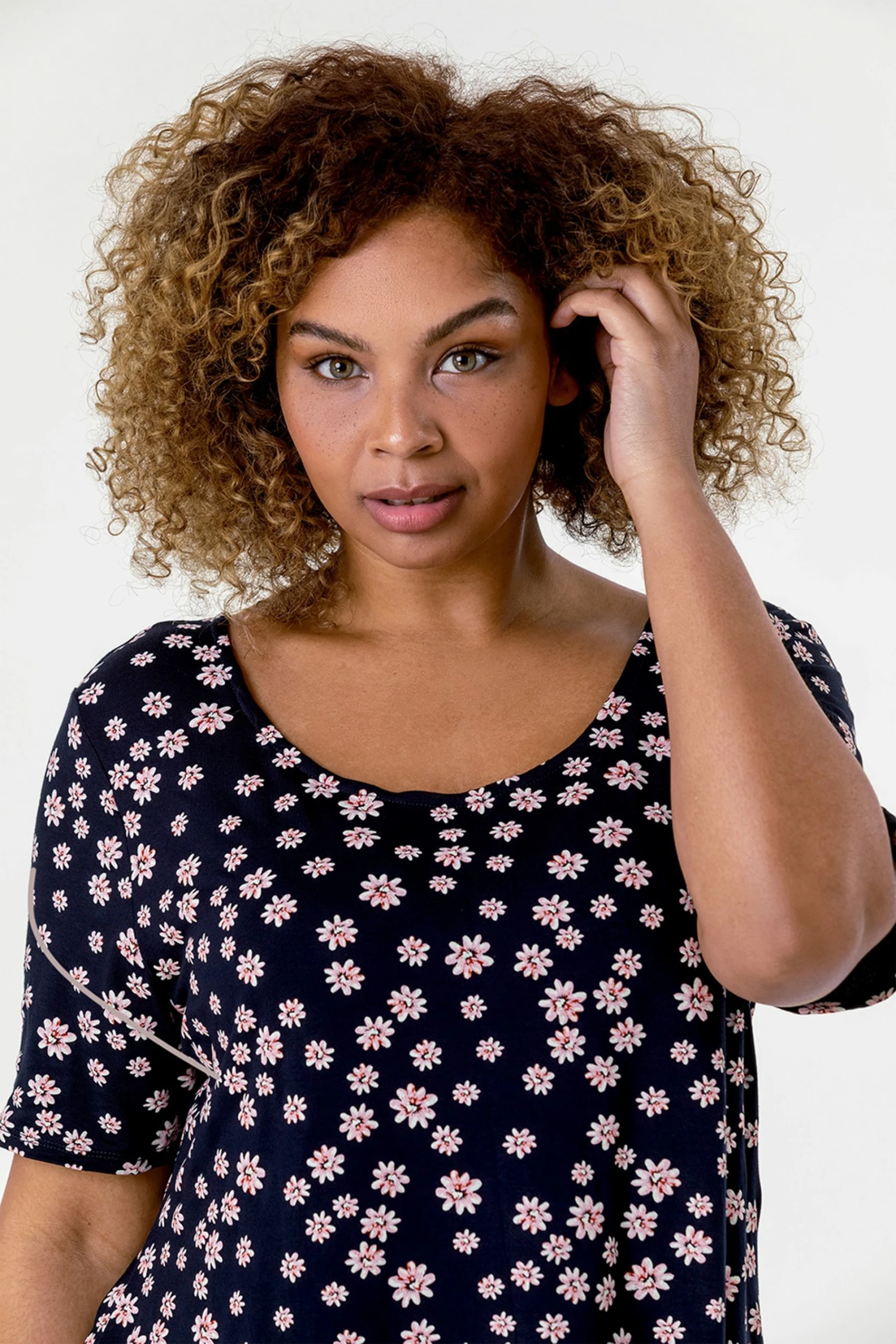 Roman Blue Curve Floral Print Hanky Hem Top 4 Roman Blue Curve Floral Print Hanky Hem Top - Image 2