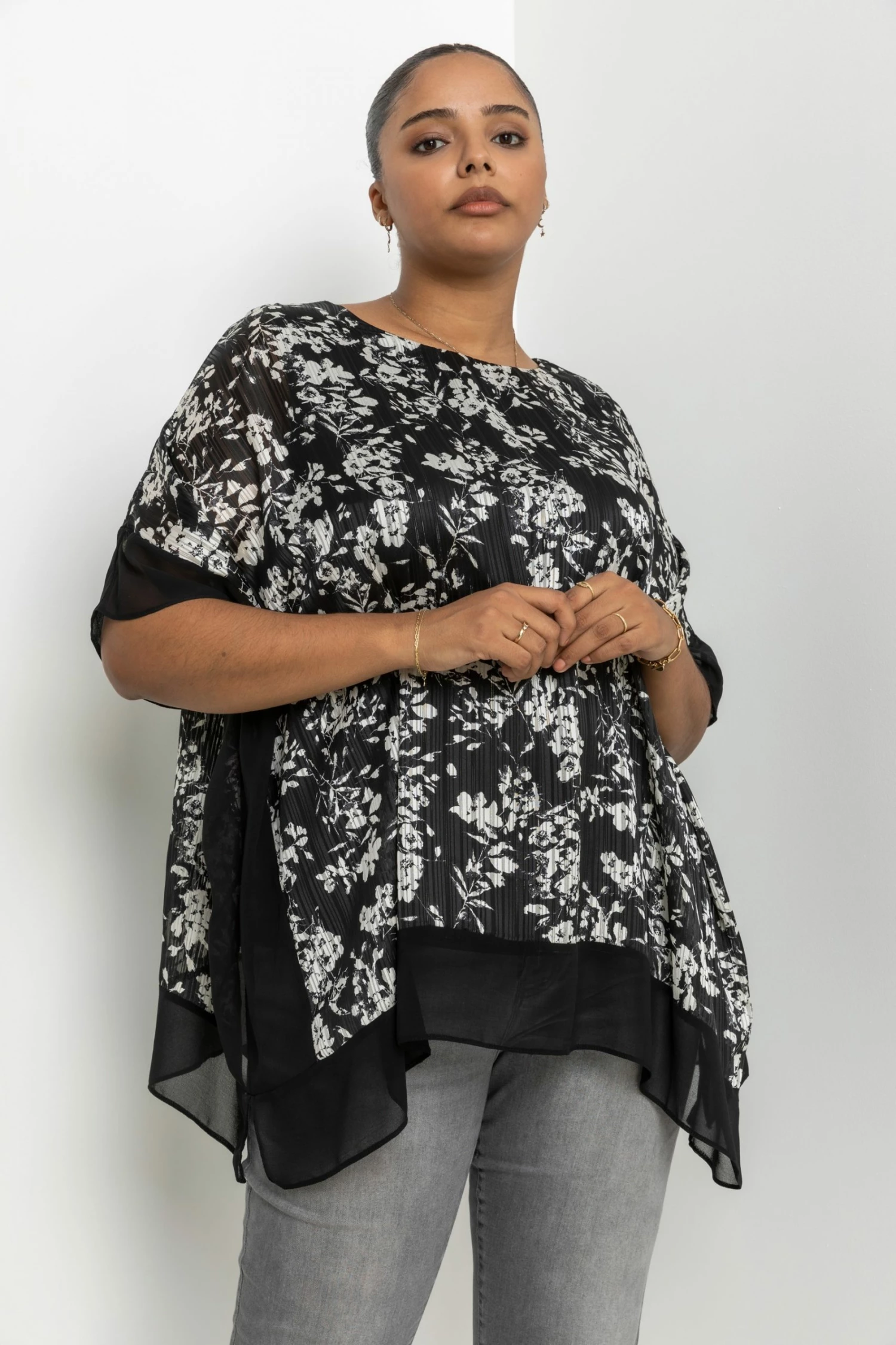 Roman Black Curve Floral Shimmer Overlay Top 3 Roman Black Curve Floral Shimmer Overlay Top