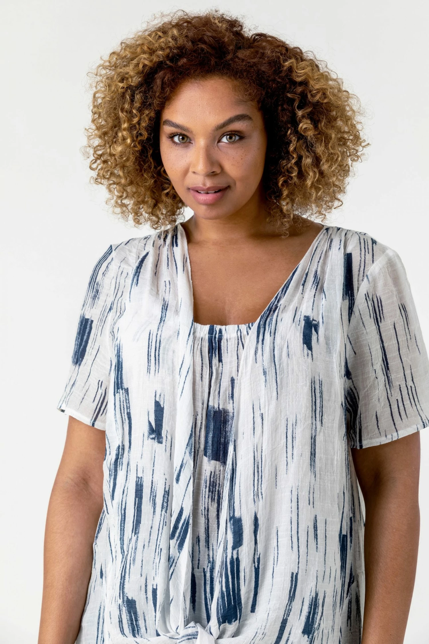 Roman Multi Curve Abstract Print Crinkle Tunic Top 6 Roman Multi Curve Abstract Print Crinkle Tunic Top - Image 4
