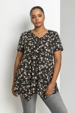 Roman Pink Curve Linear Floral Hanky Hem Top