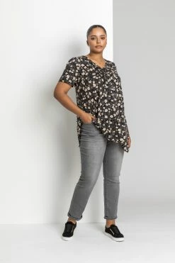 Roman Pink Curve Linear Floral Hanky Hem Top 8 Roman Pink Curve Linear Floral Hanky Hem Top -Roman Sales Shop unnamed file 8337